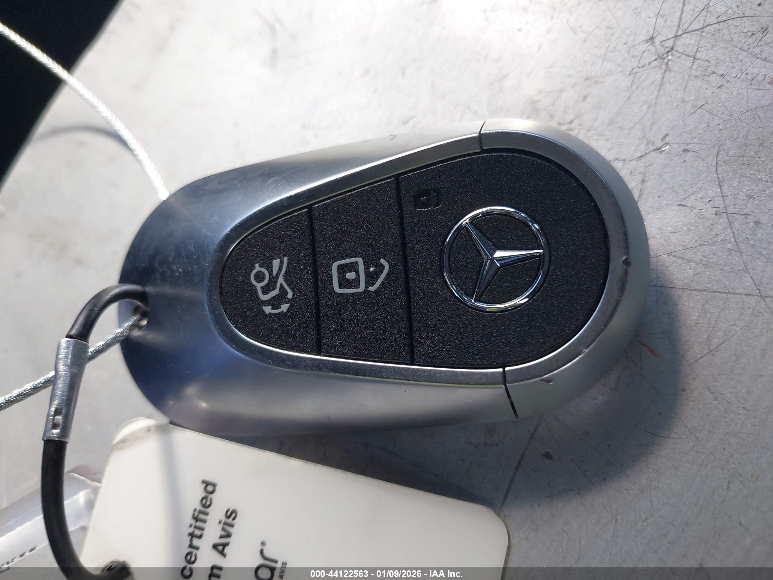 MERCEDES-BENZ C image 11