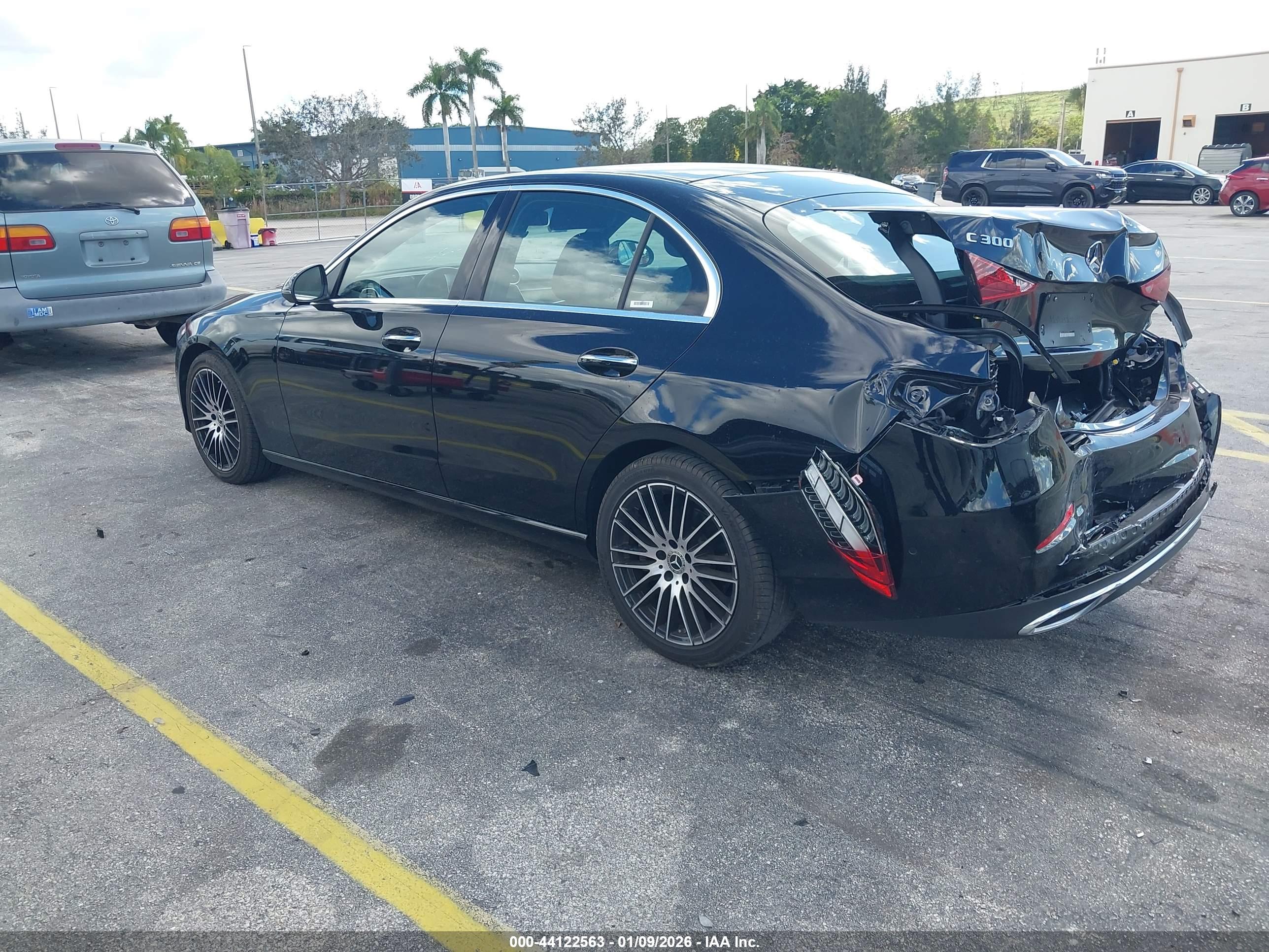 MERCEDES-BENZ C image 3