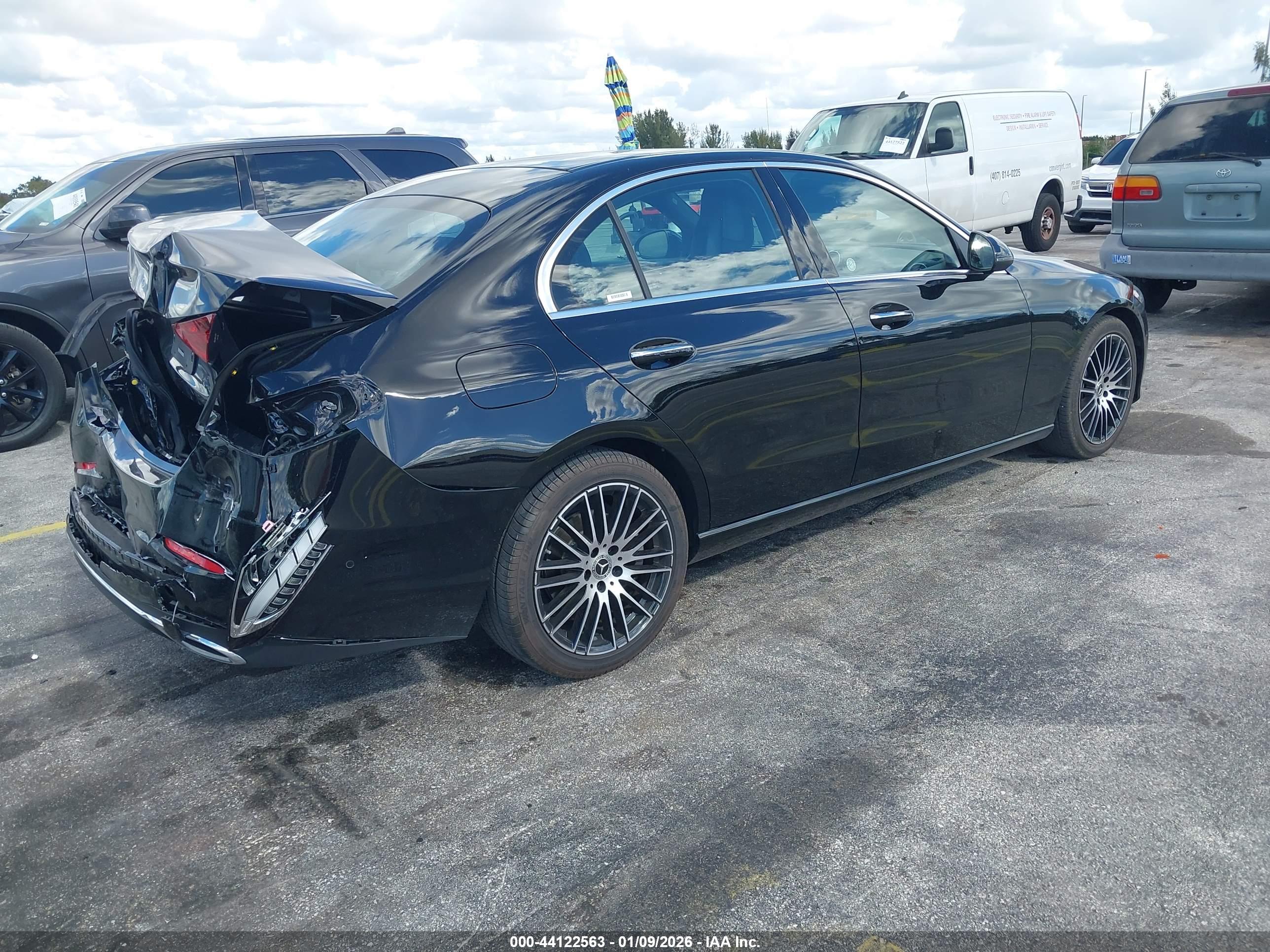 MERCEDES-BENZ C image 4