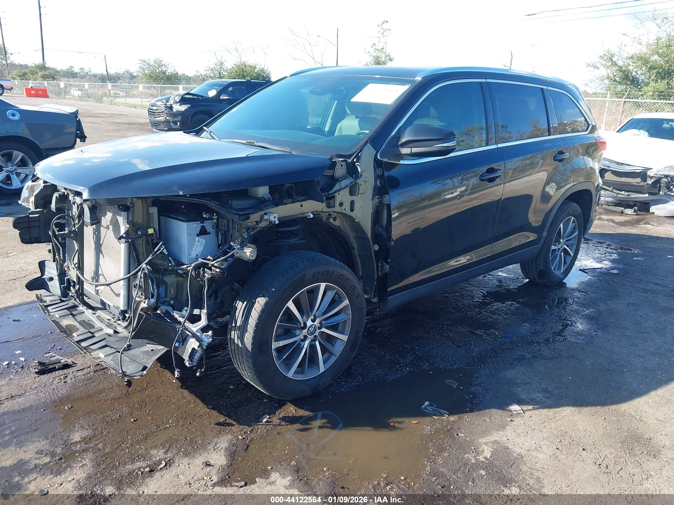 TOYOTA HIGHLANDER image 2
