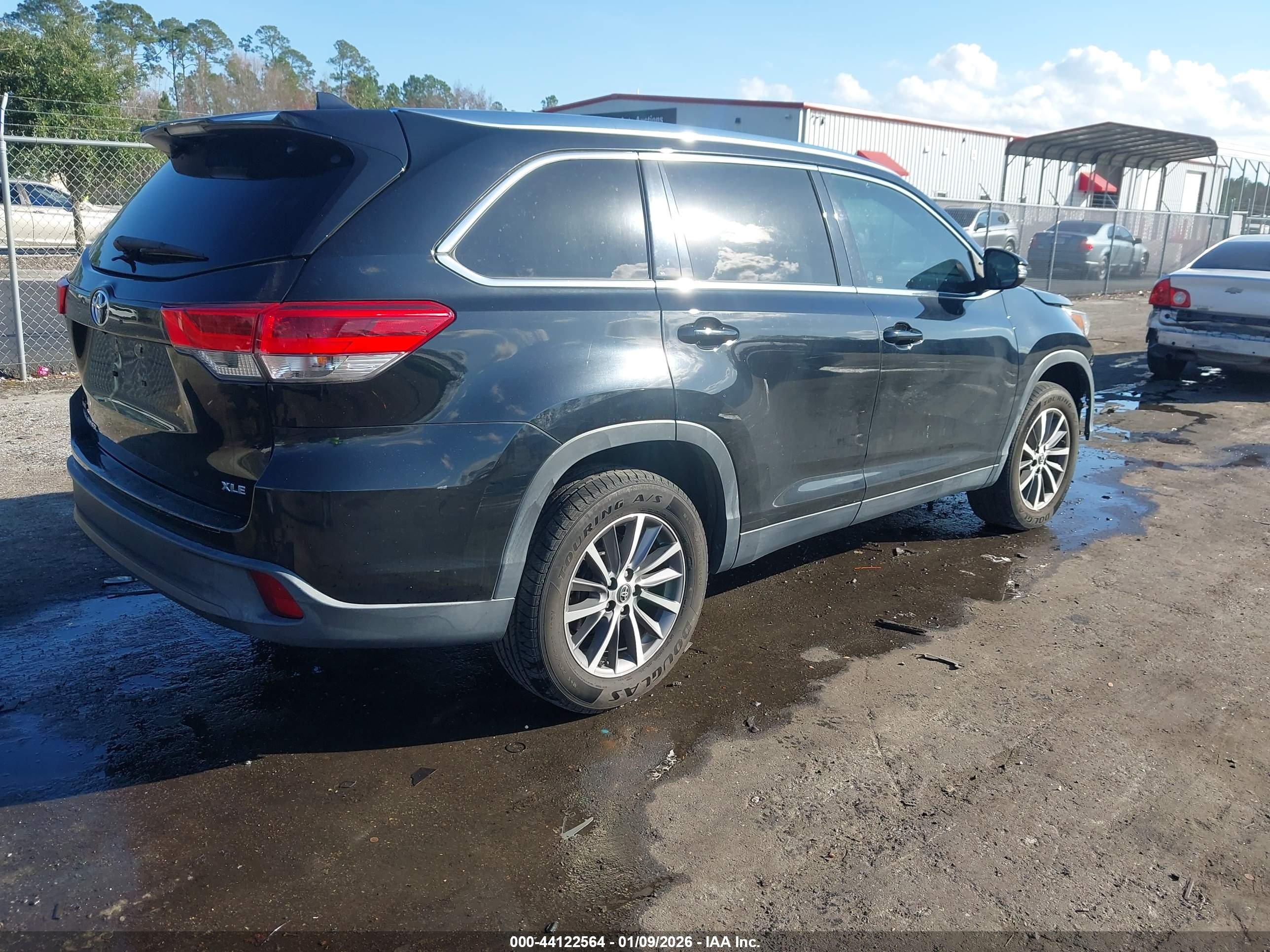 TOYOTA HIGHLANDER image 4