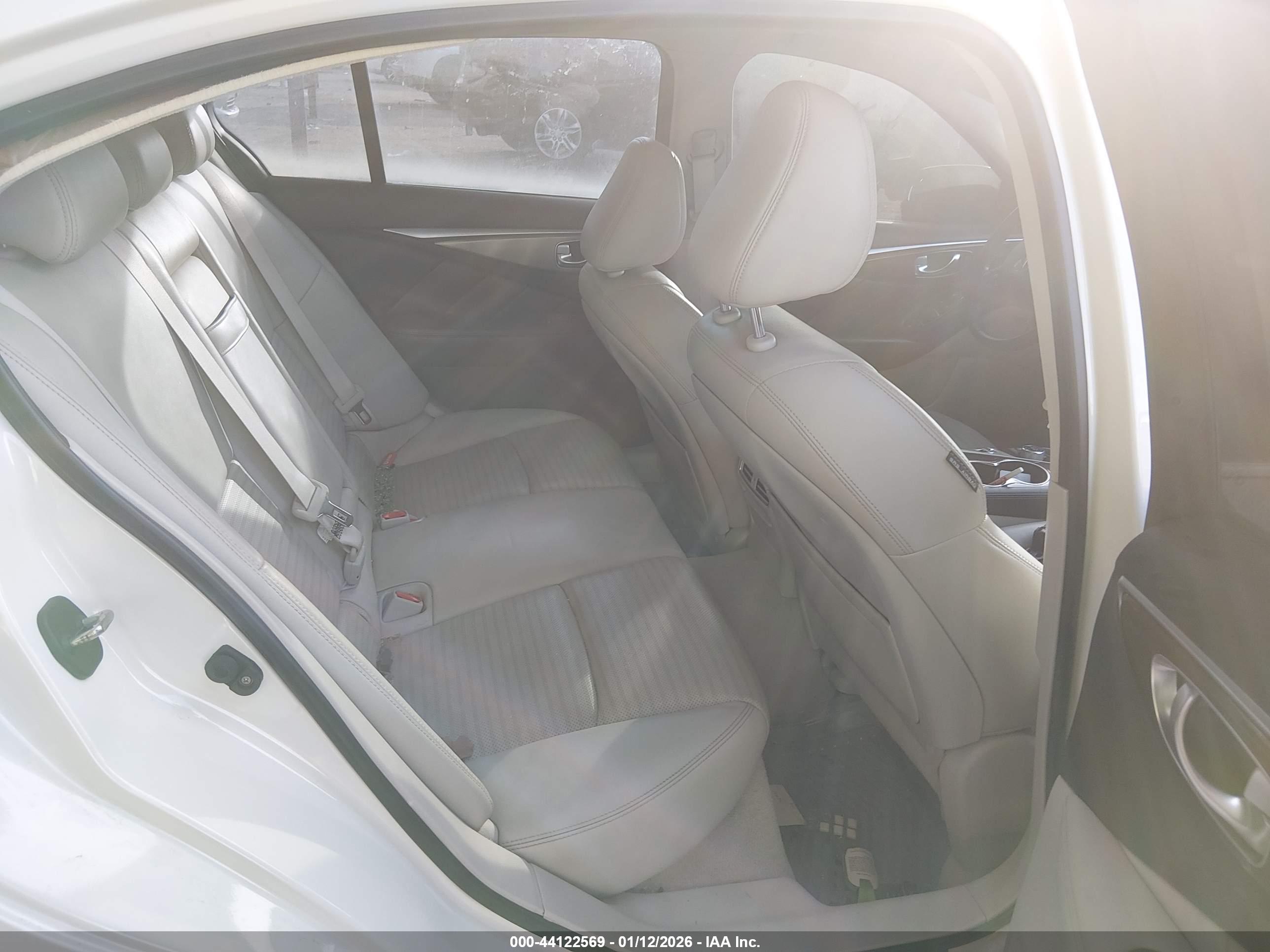 INFINITI Q50 image 8