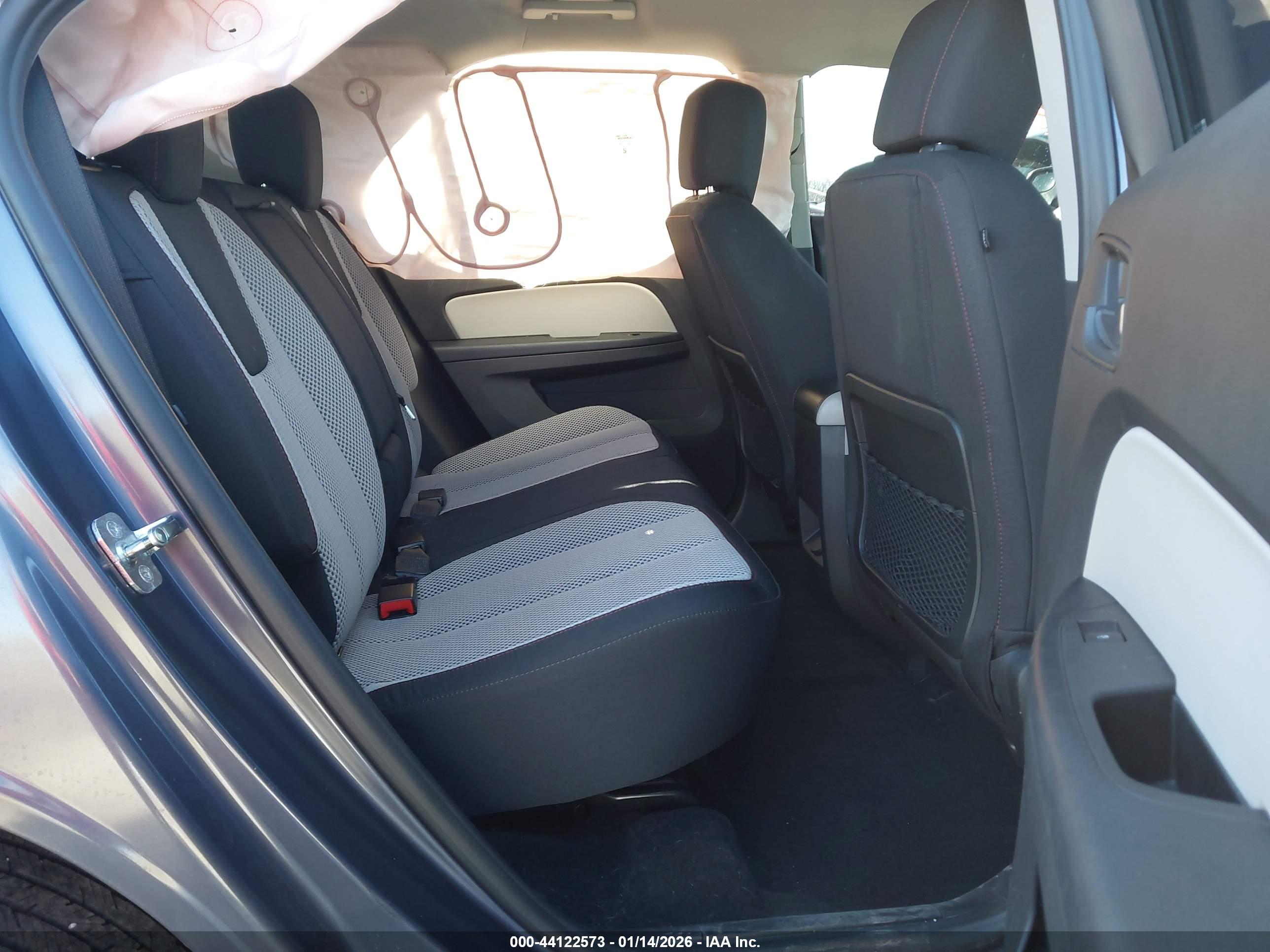 CHEVROLET EQUINOX image 8