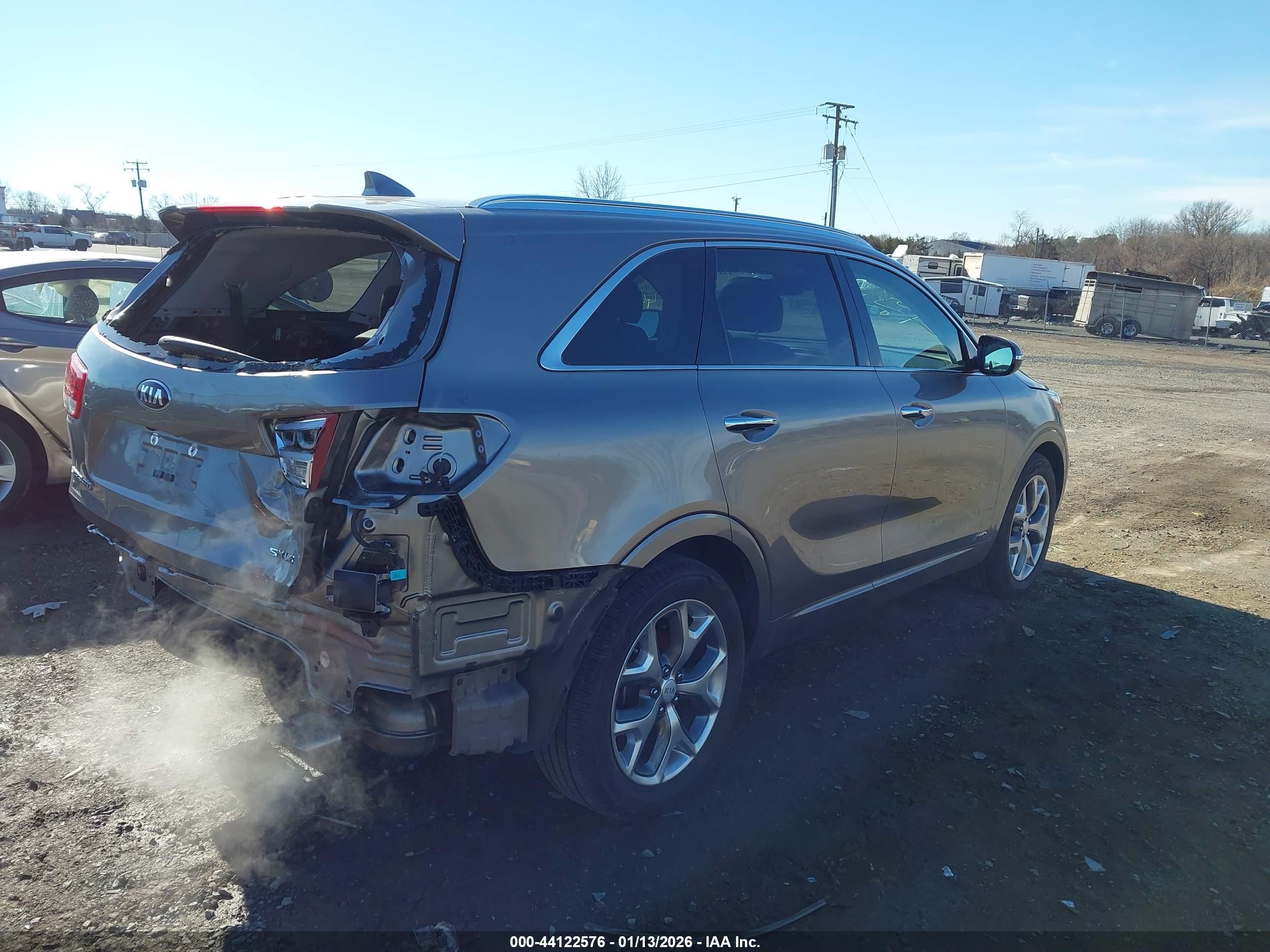 KIA SORENTO image 4