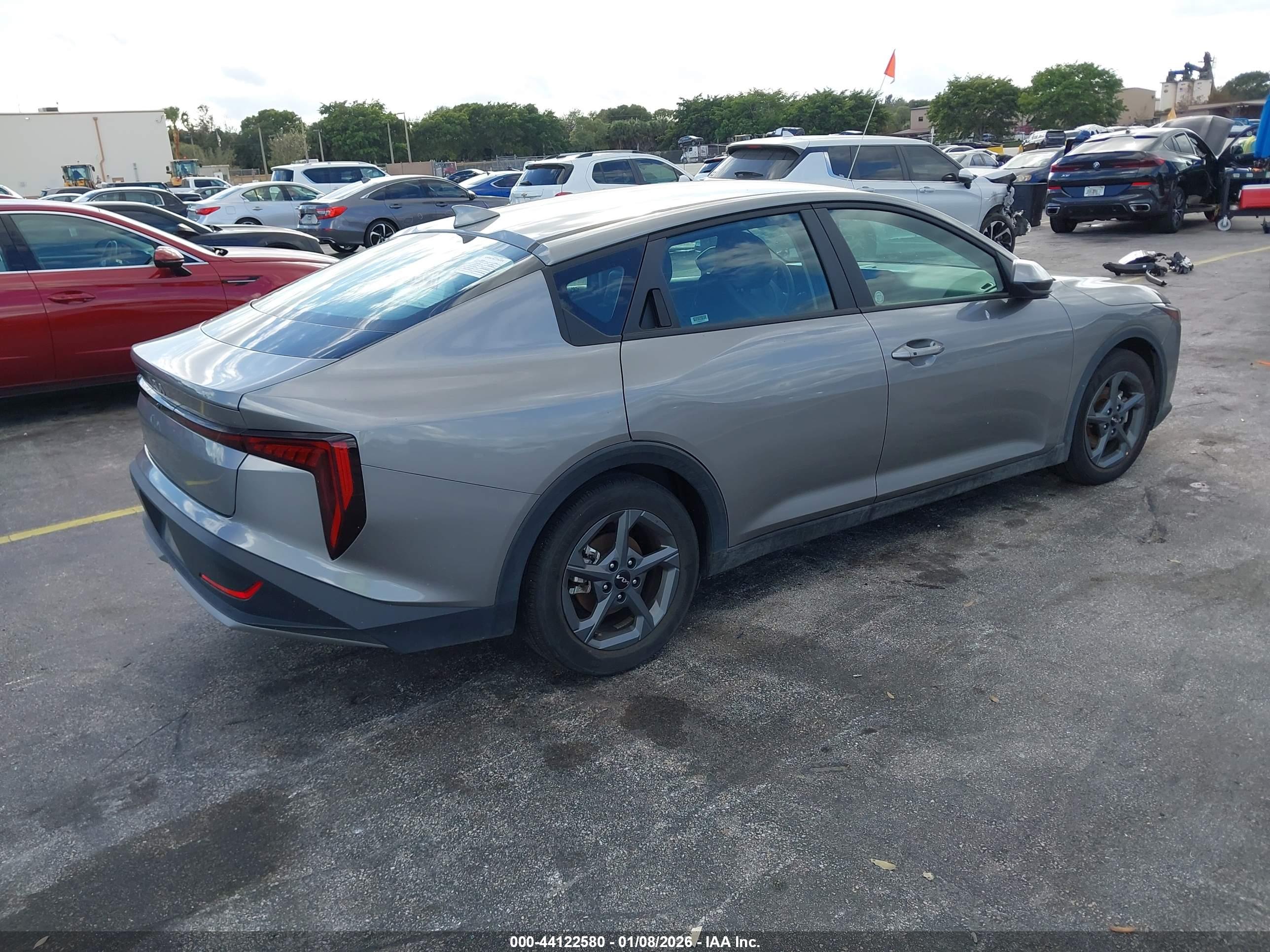 KIA K4 image 4