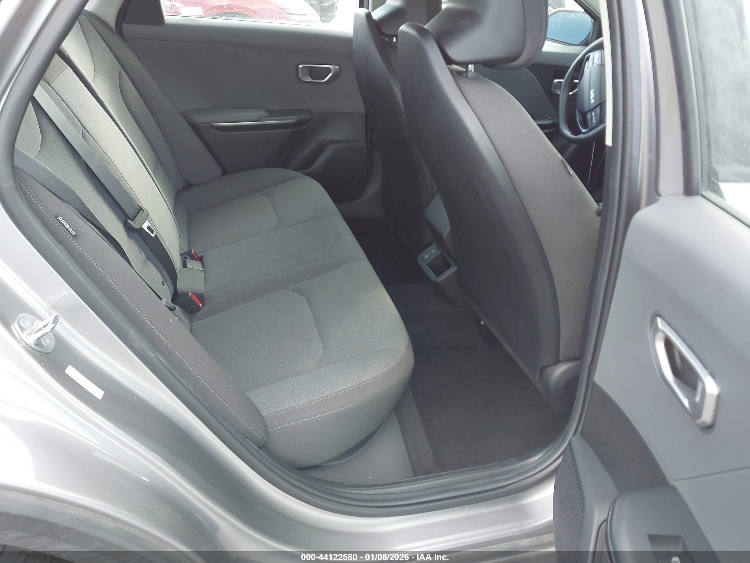 KIA K4 image 8