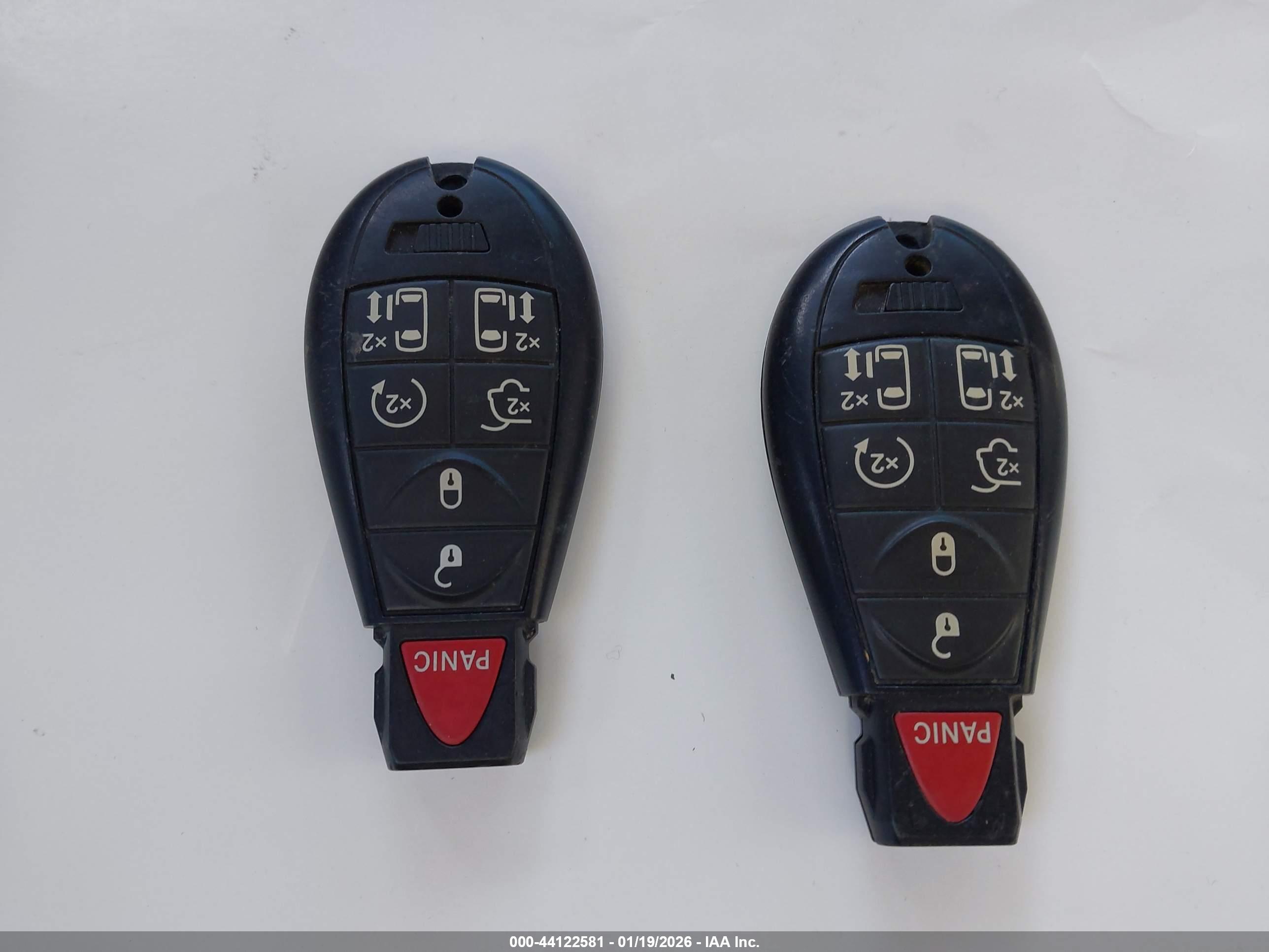 CHRYSLER TOWN image 11