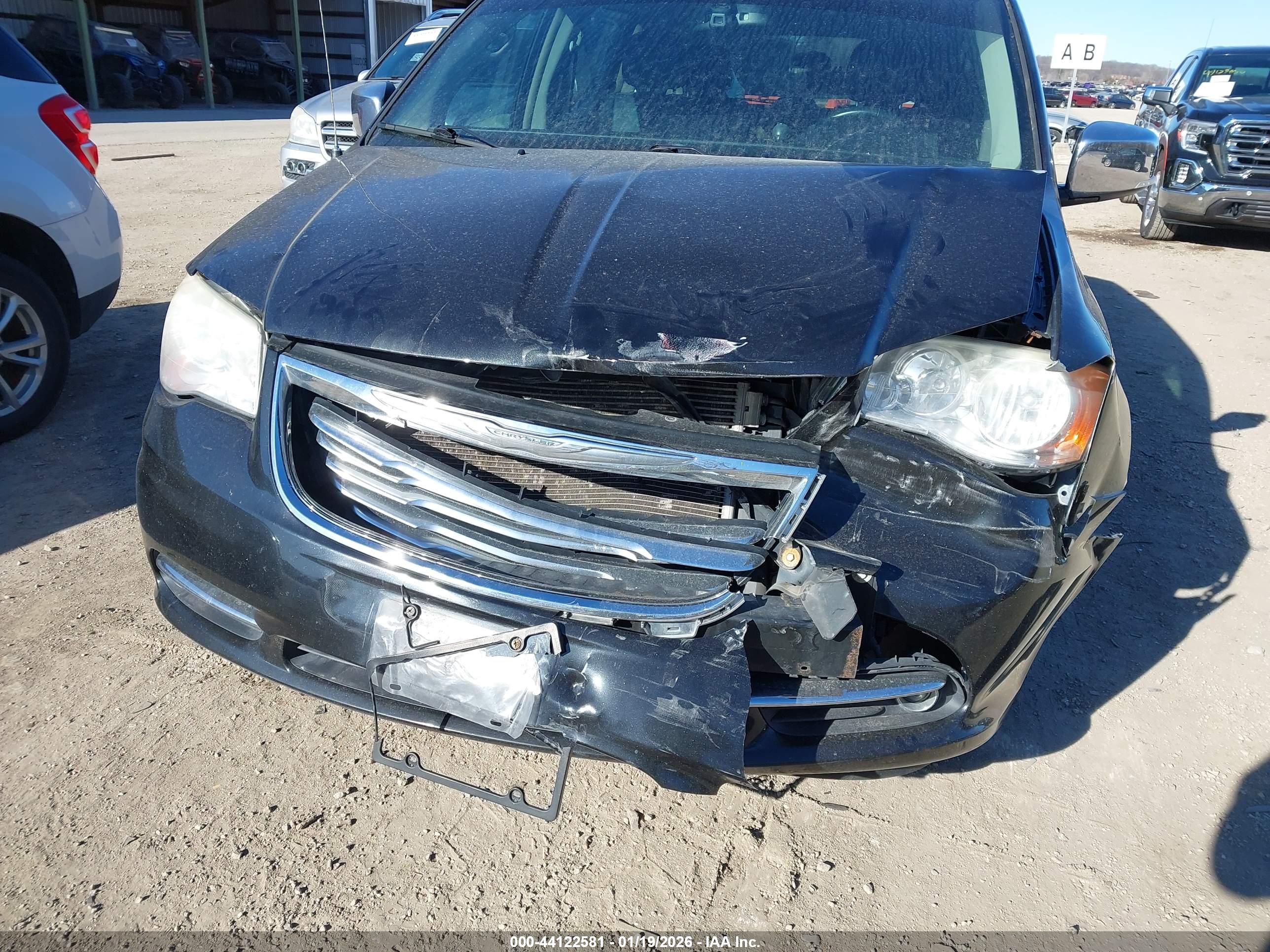 CHRYSLER TOWN image 6