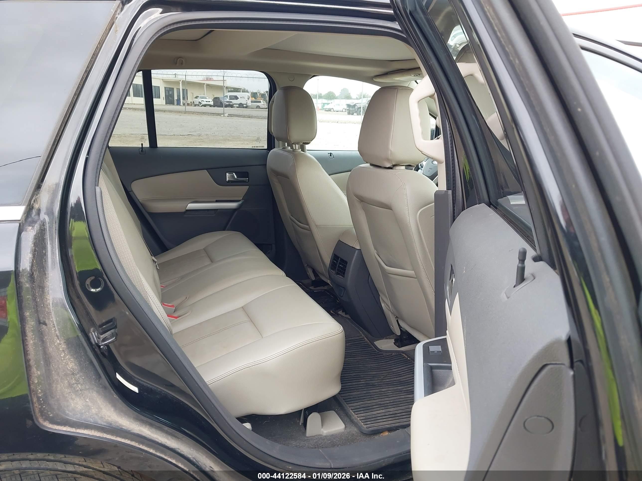 FORD EDGE image 8