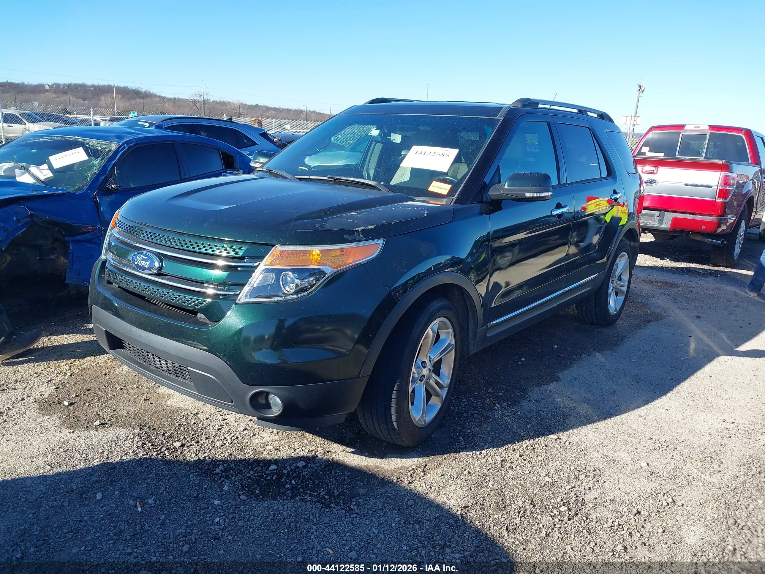 FORD EXPLORER image 2