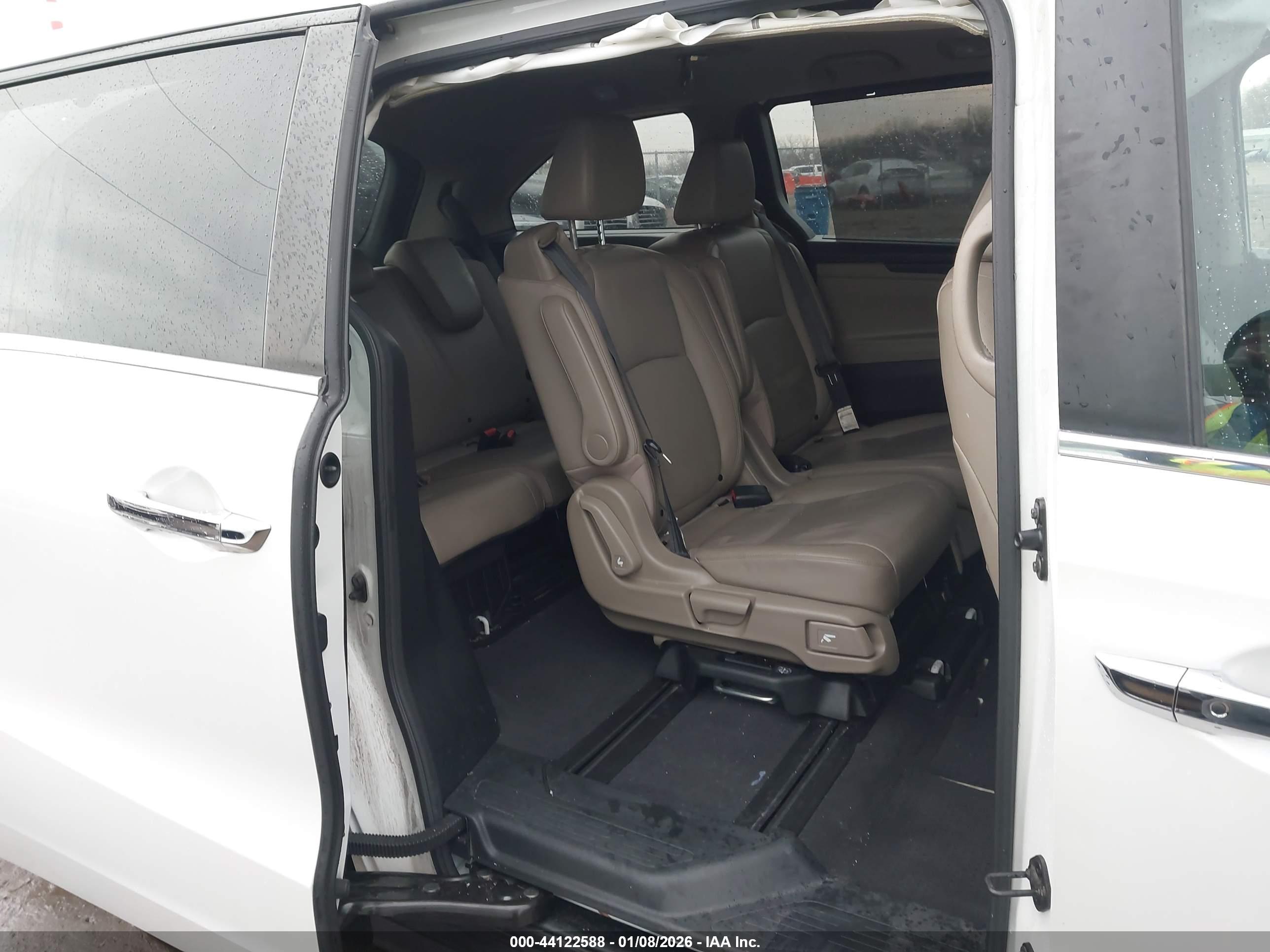 HONDA ODYSSEY image 8