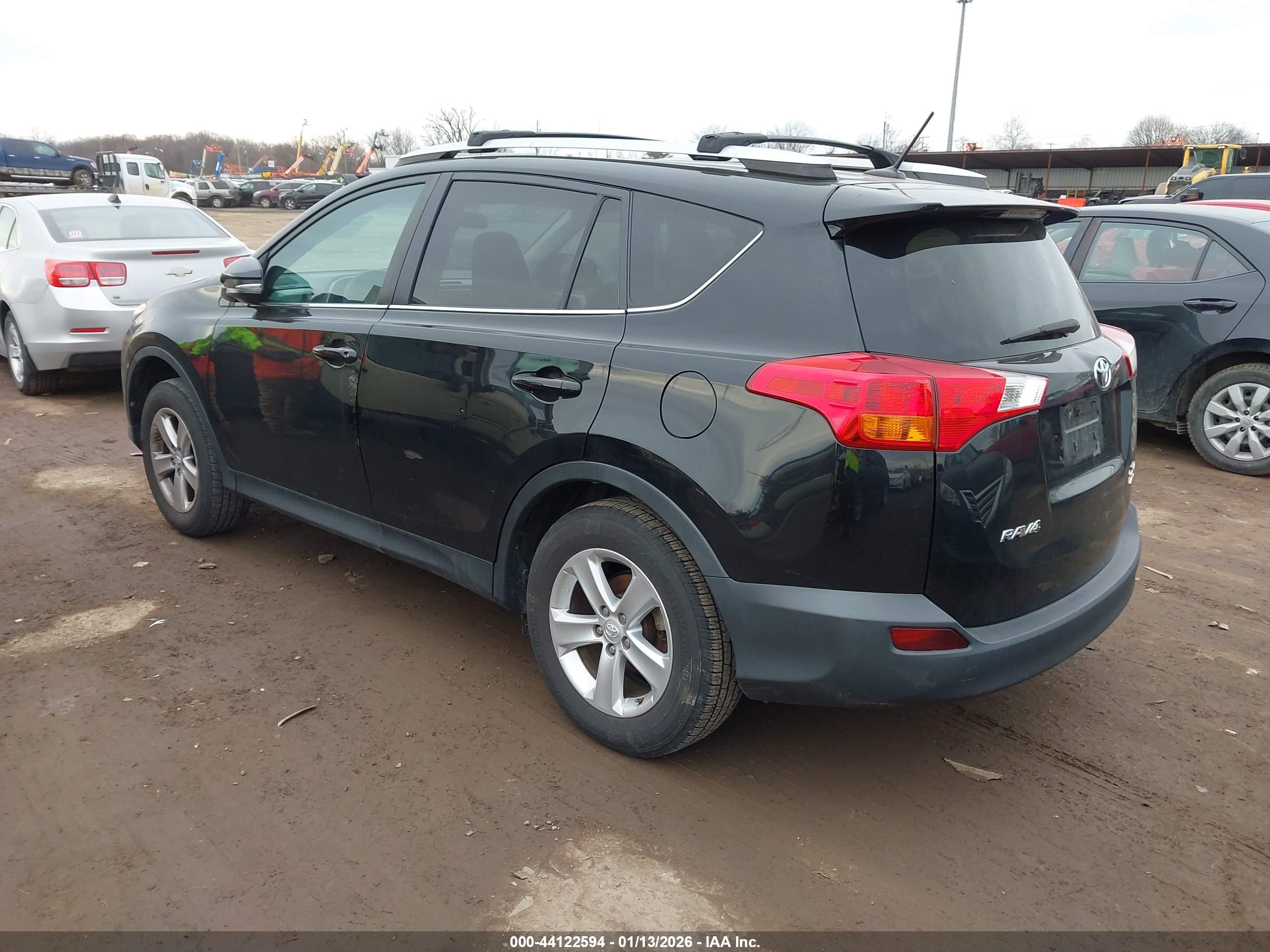 TOYOTA RAV4 image 3