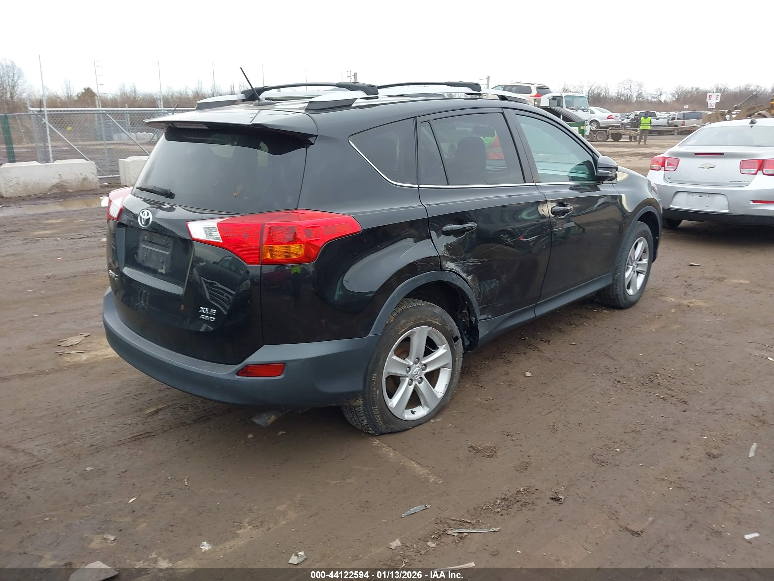 TOYOTA RAV4 image 4