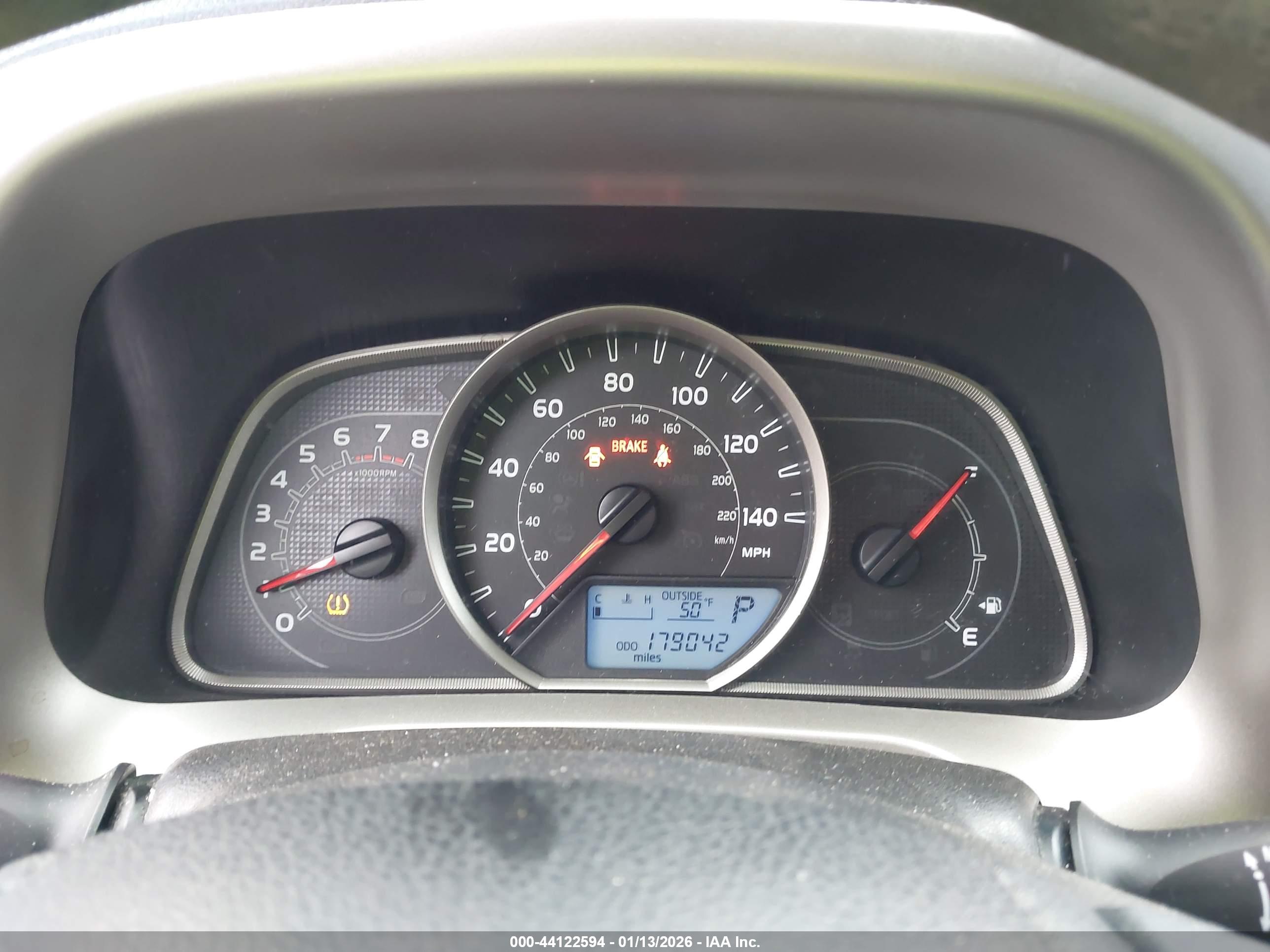 TOYOTA RAV4 image 7