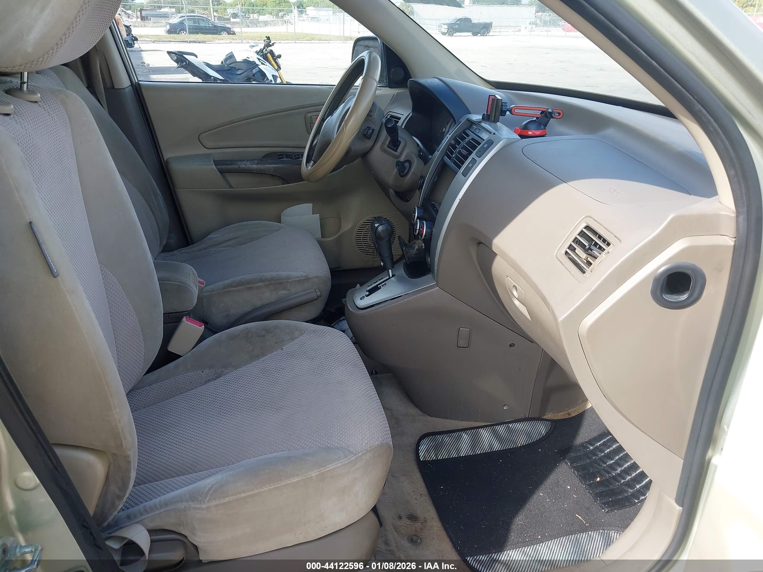 HYUNDAI TUCSON image 5