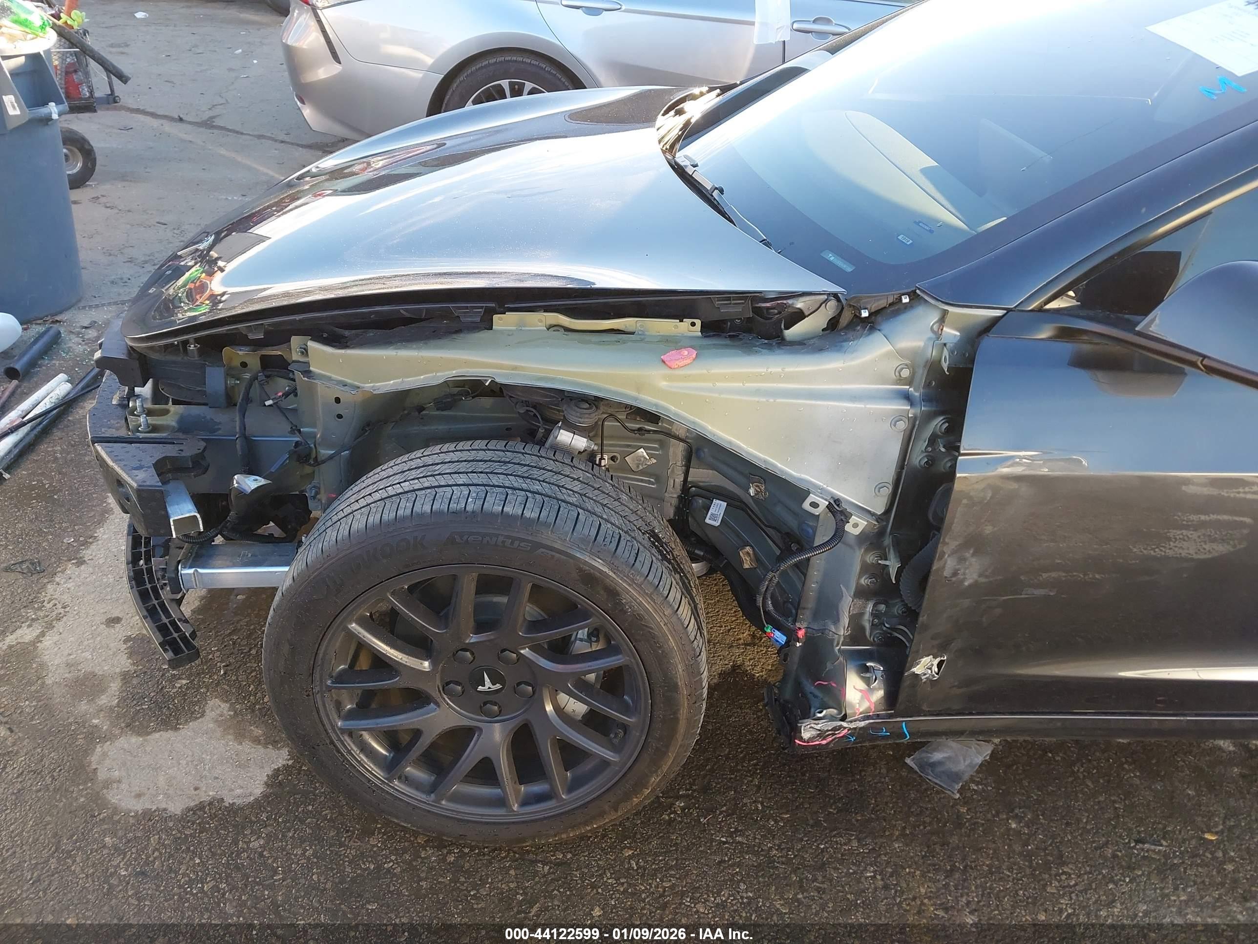 TESLA MODEL image 6