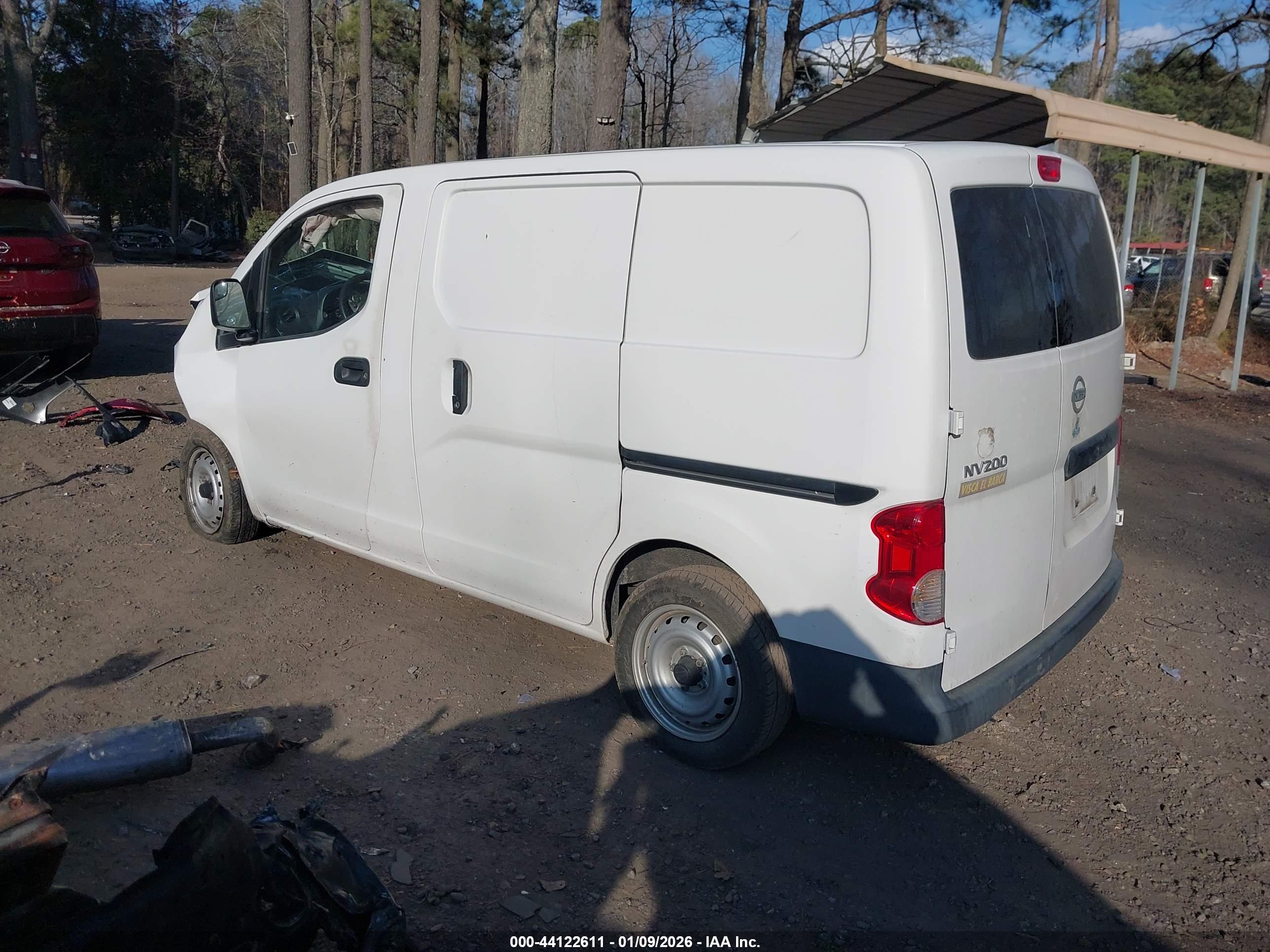 NISSAN NV200 image 3