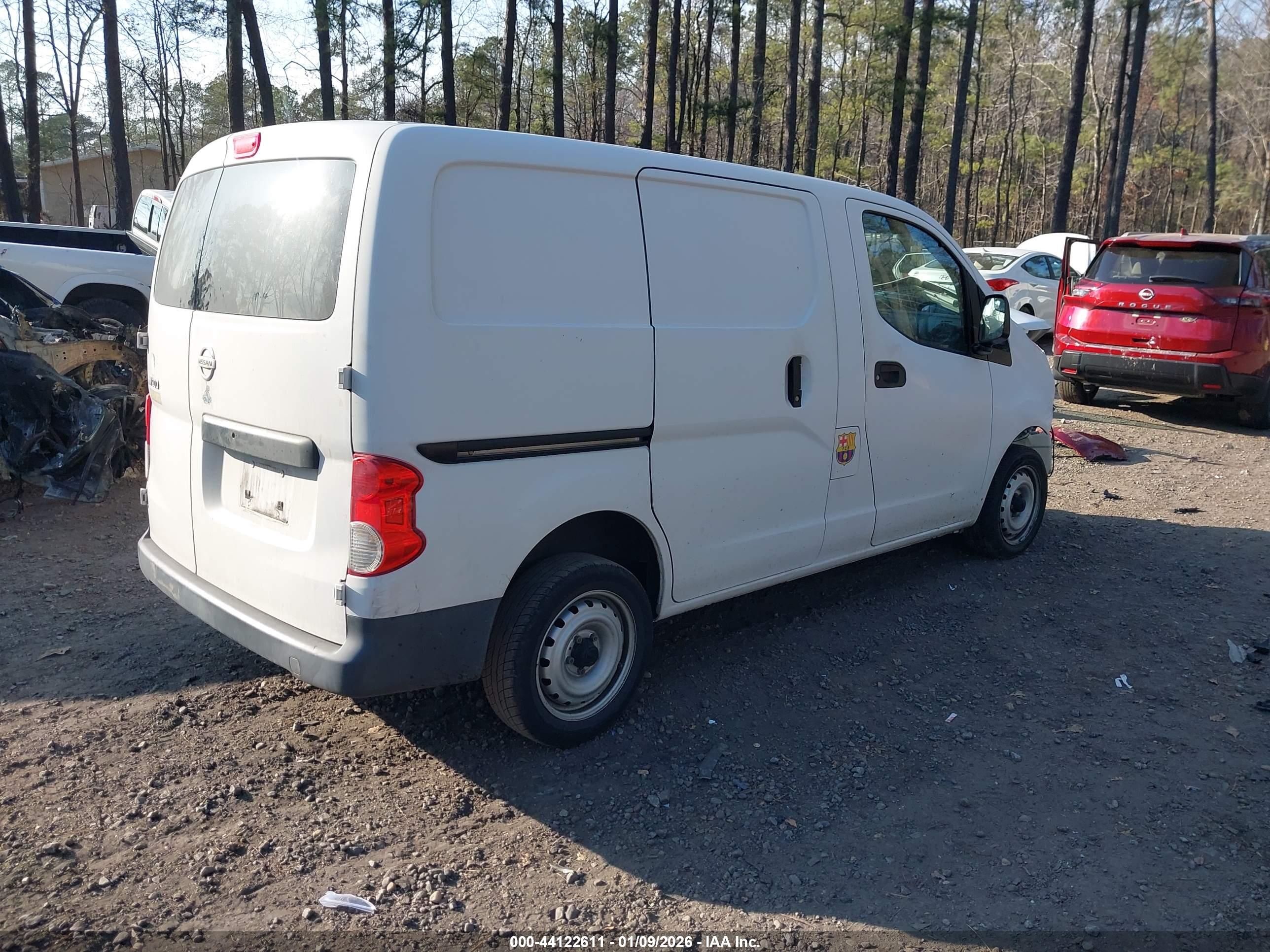 NISSAN NV200 image 4
