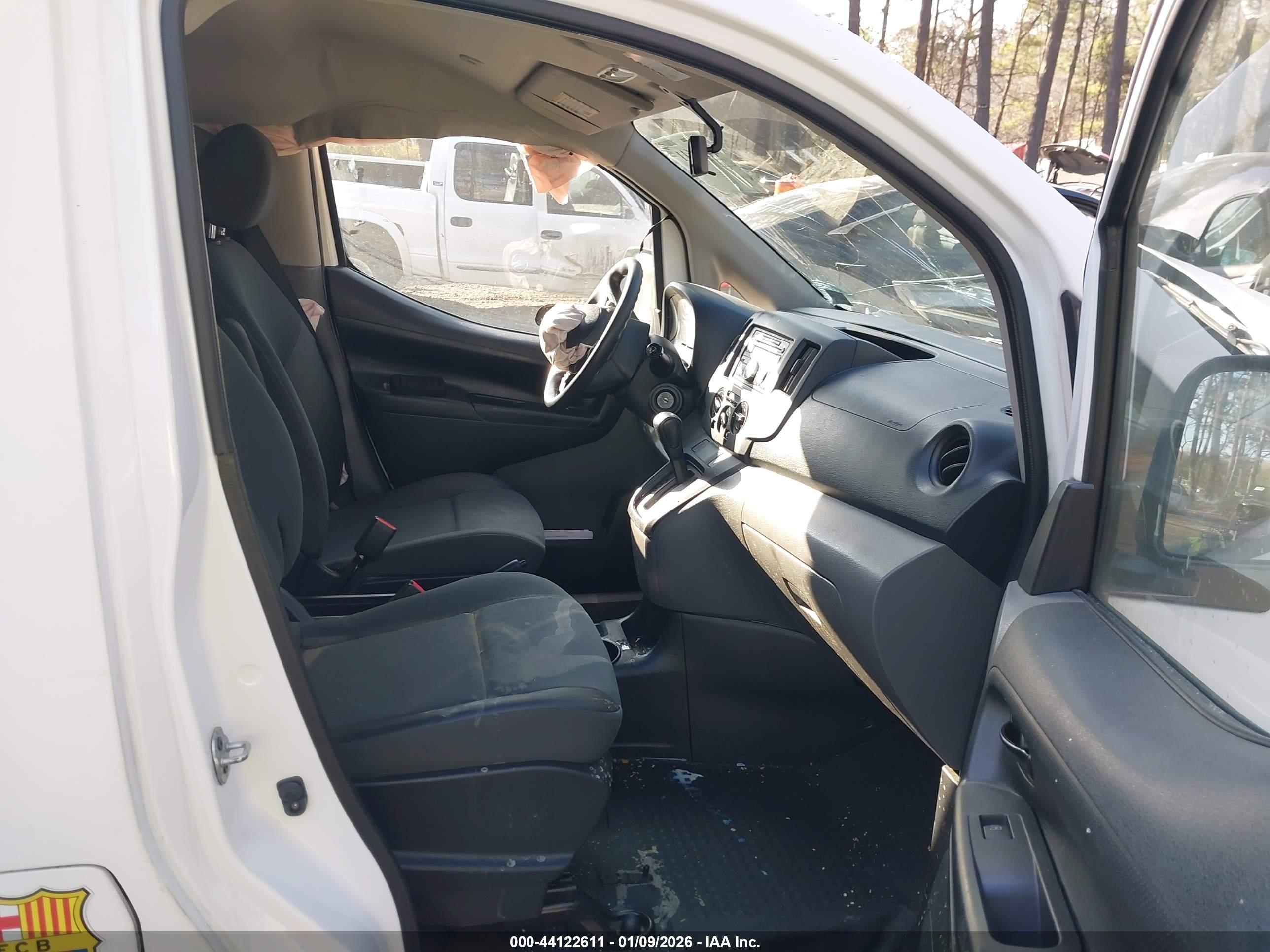 NISSAN NV200 image 5