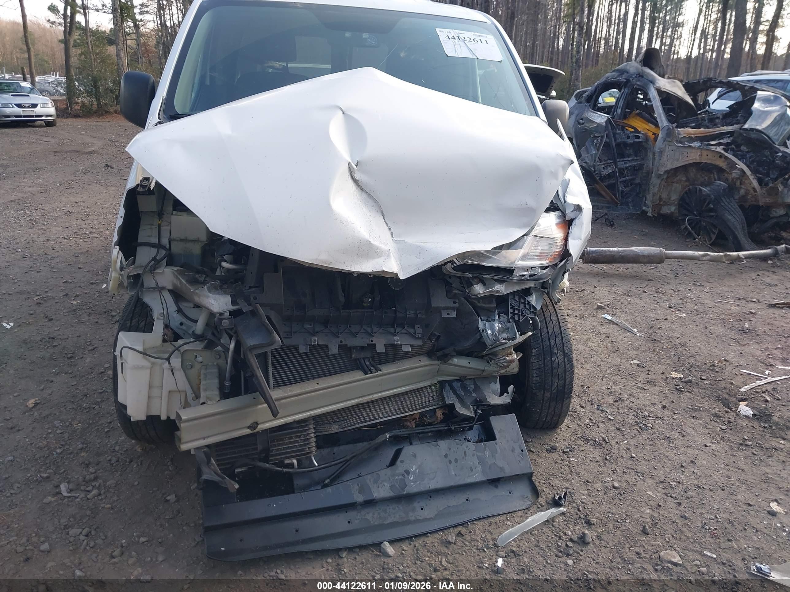 NISSAN NV200 image 6