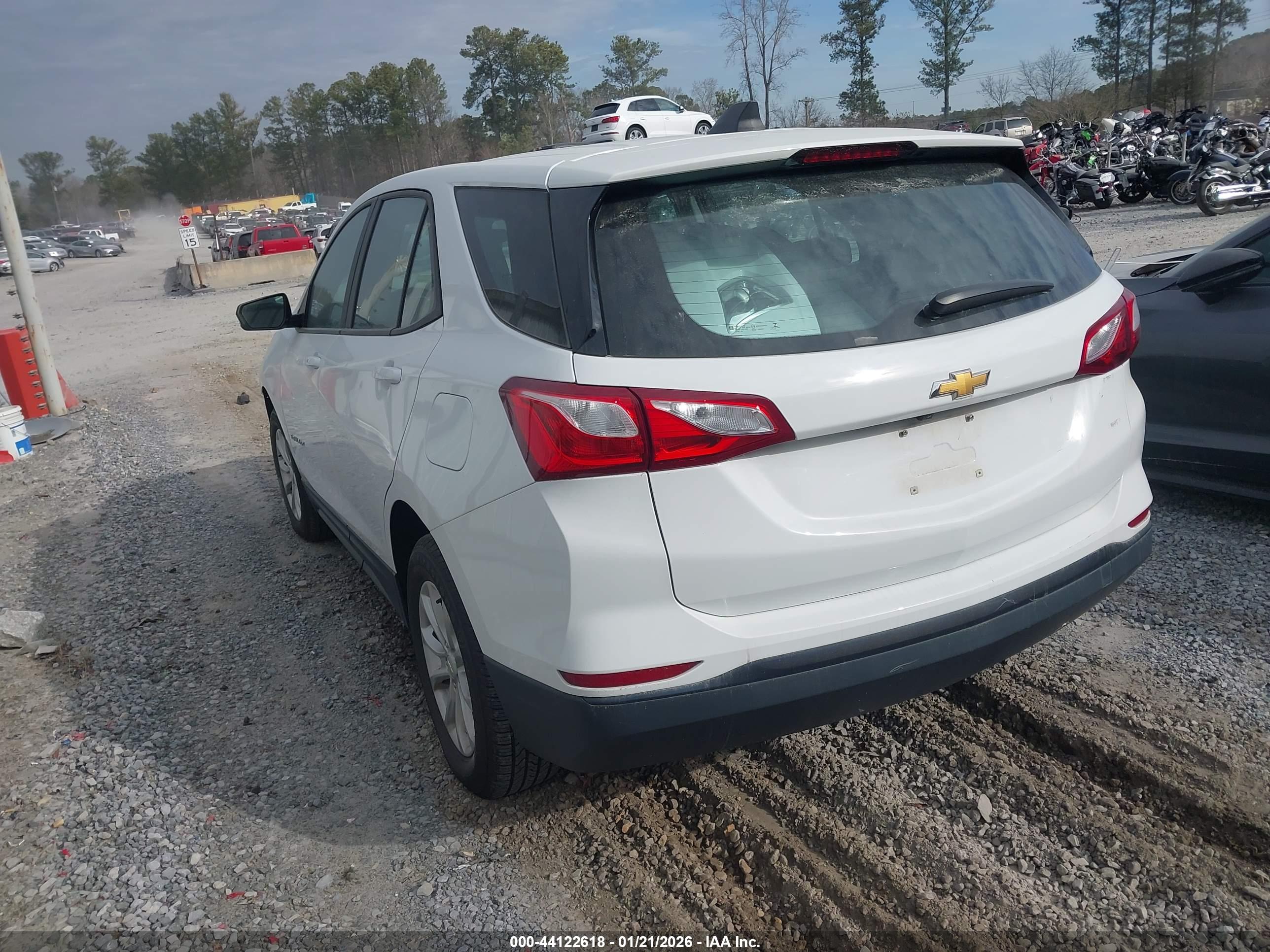 CHEVROLET EQUINOX image 3