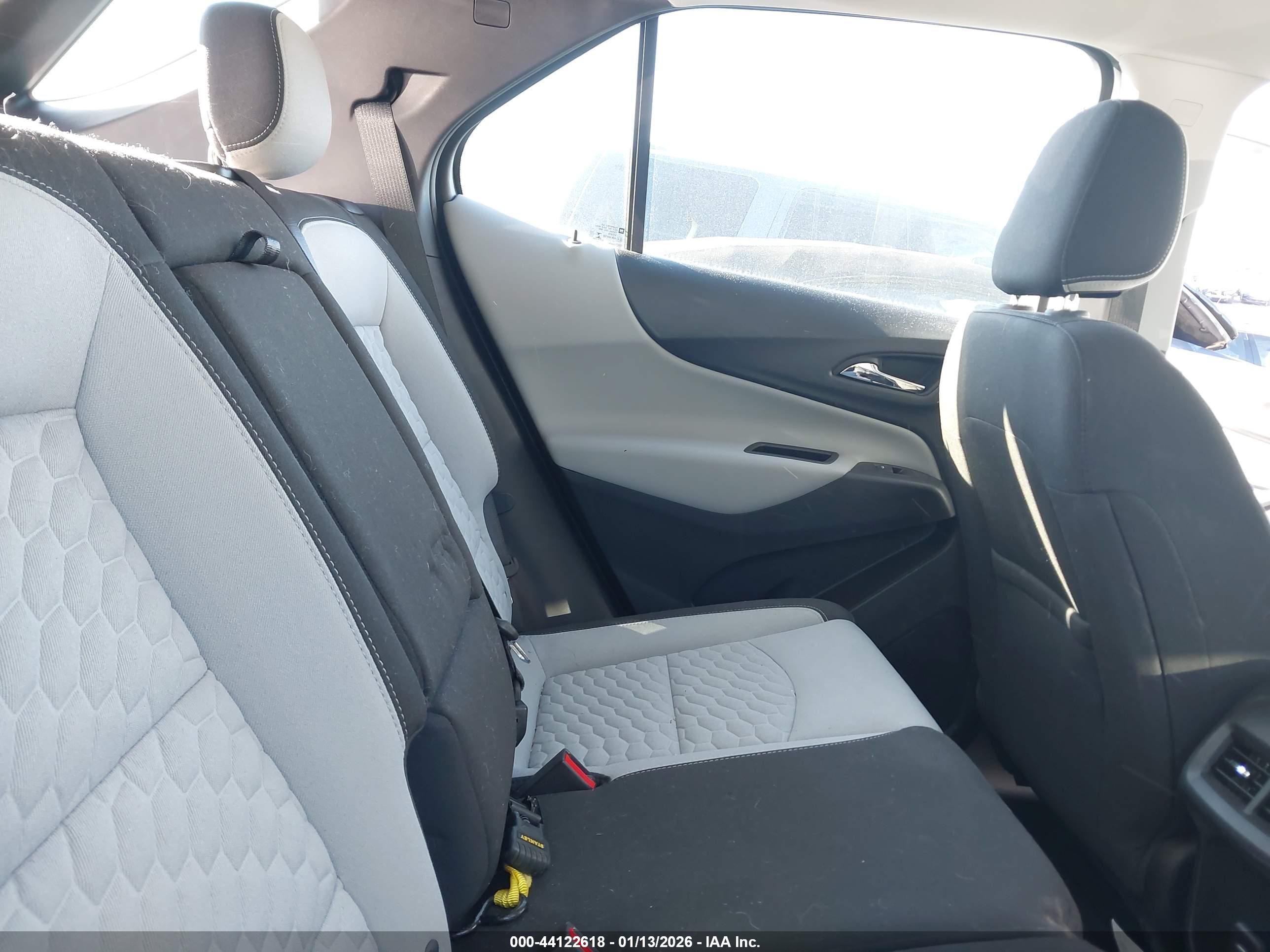 CHEVROLET EQUINOX image 8