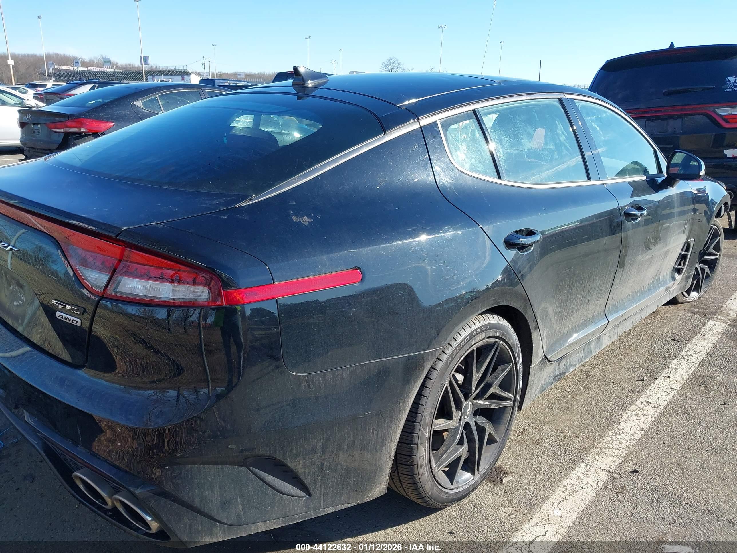 KIA STINGER image 4
