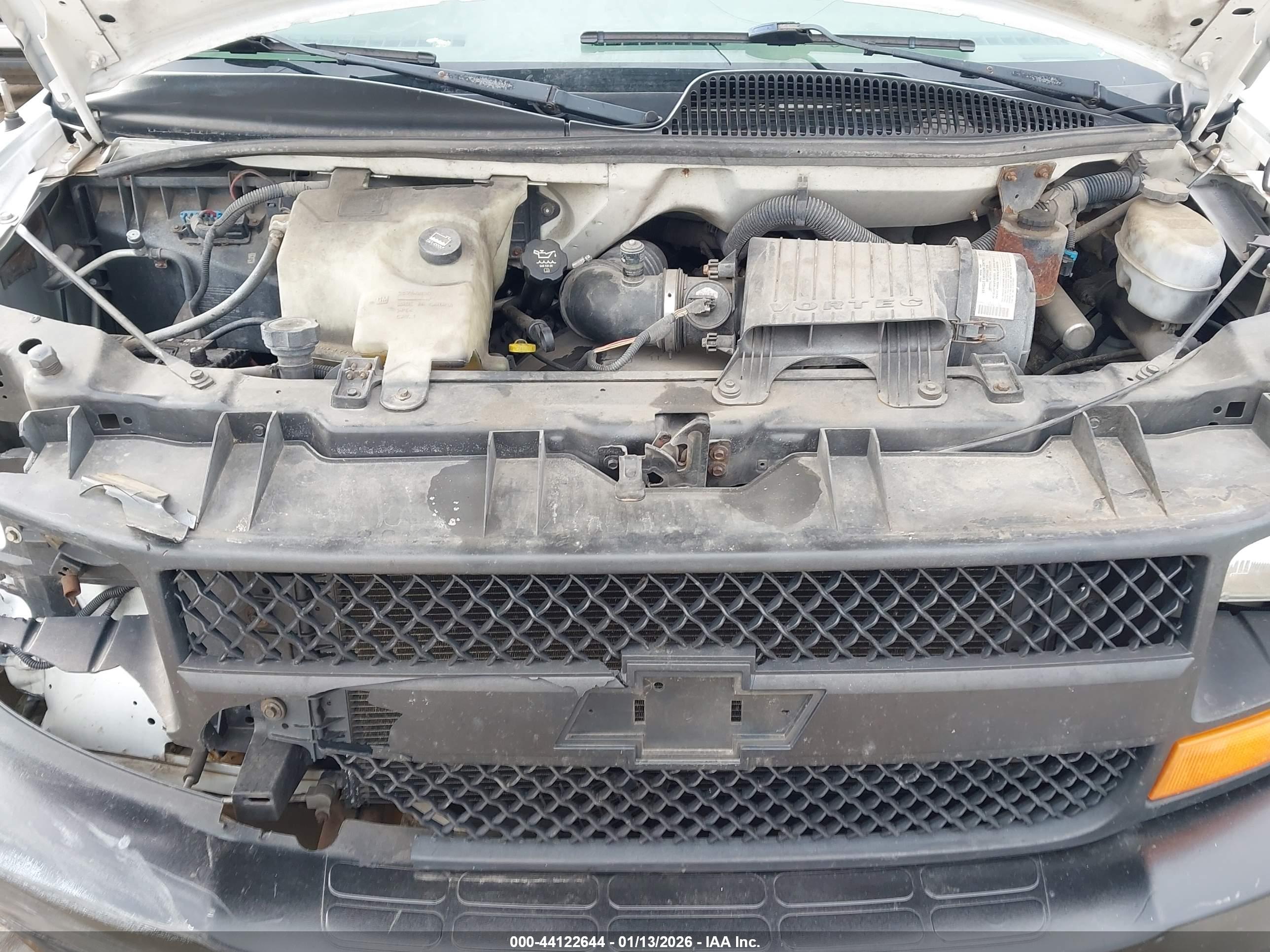 CHEVROLET EXPRESS image 10