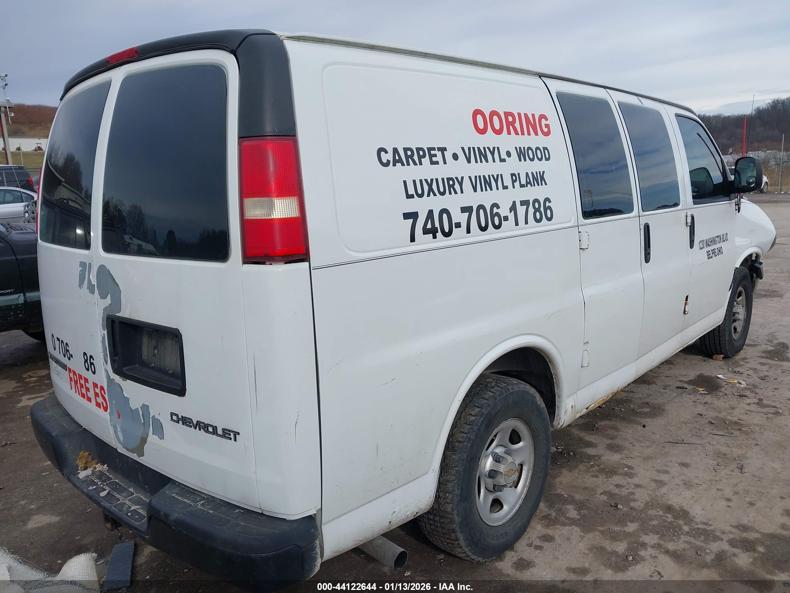 CHEVROLET EXPRESS image 4