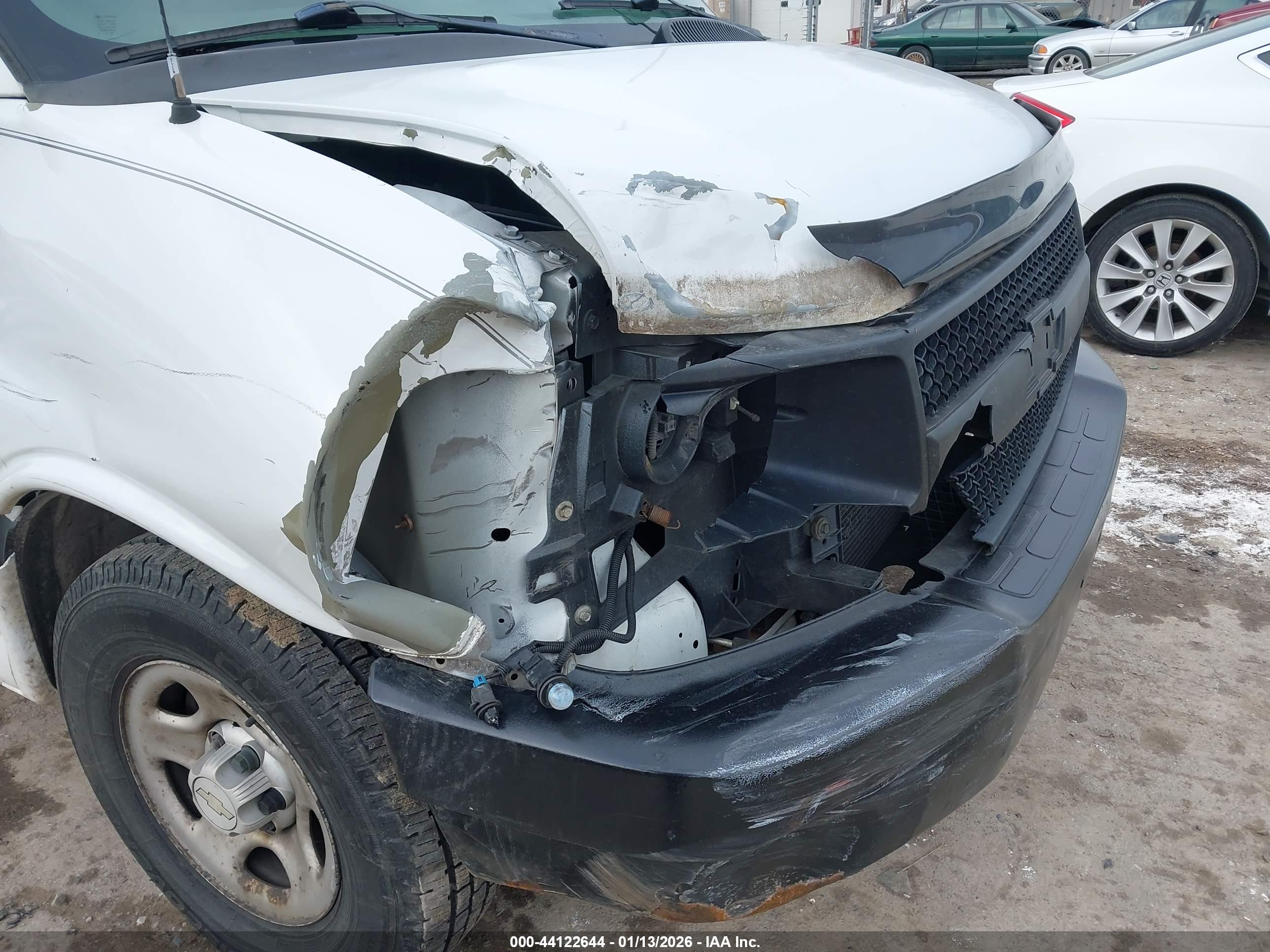 CHEVROLET EXPRESS image 6
