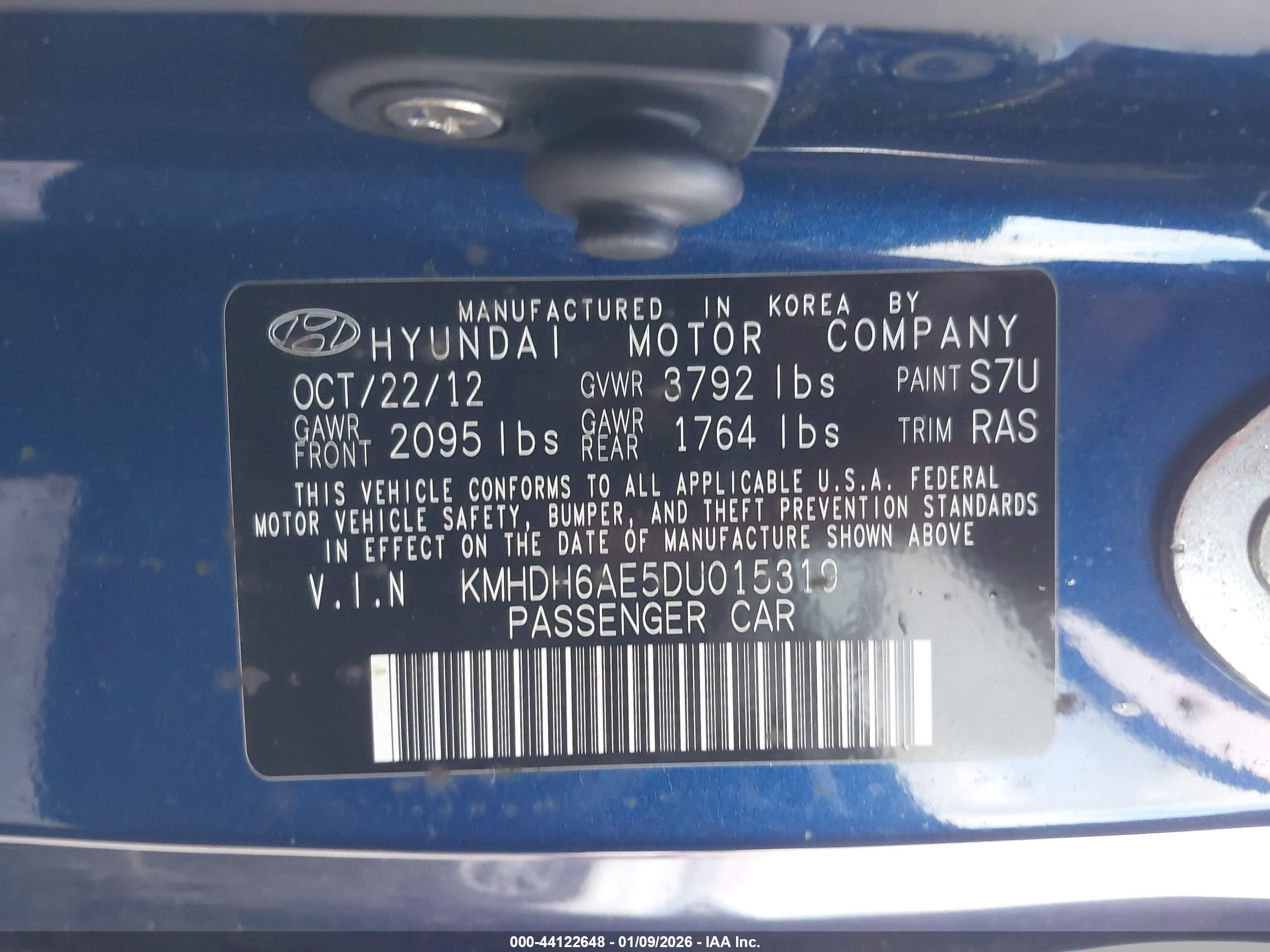 HYUNDAI ELANTRA image 9