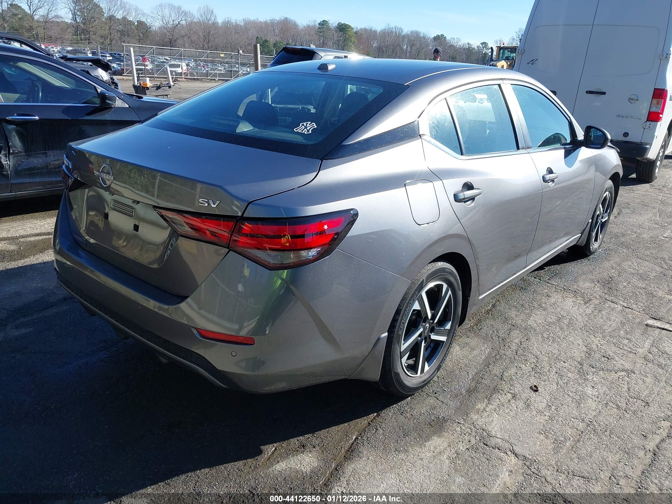 NISSAN SENTRA image 4