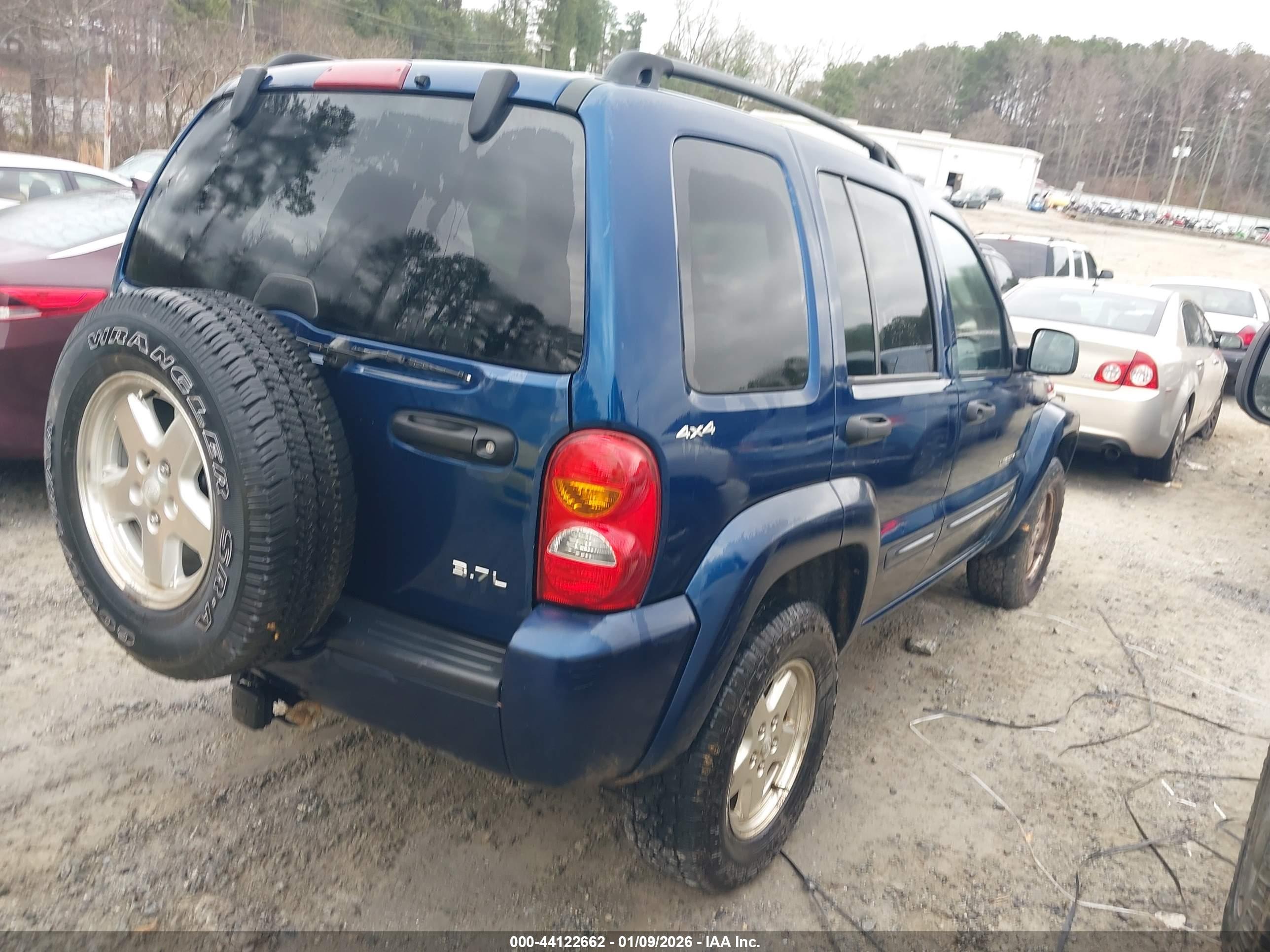 JEEP LIBERTY image 4