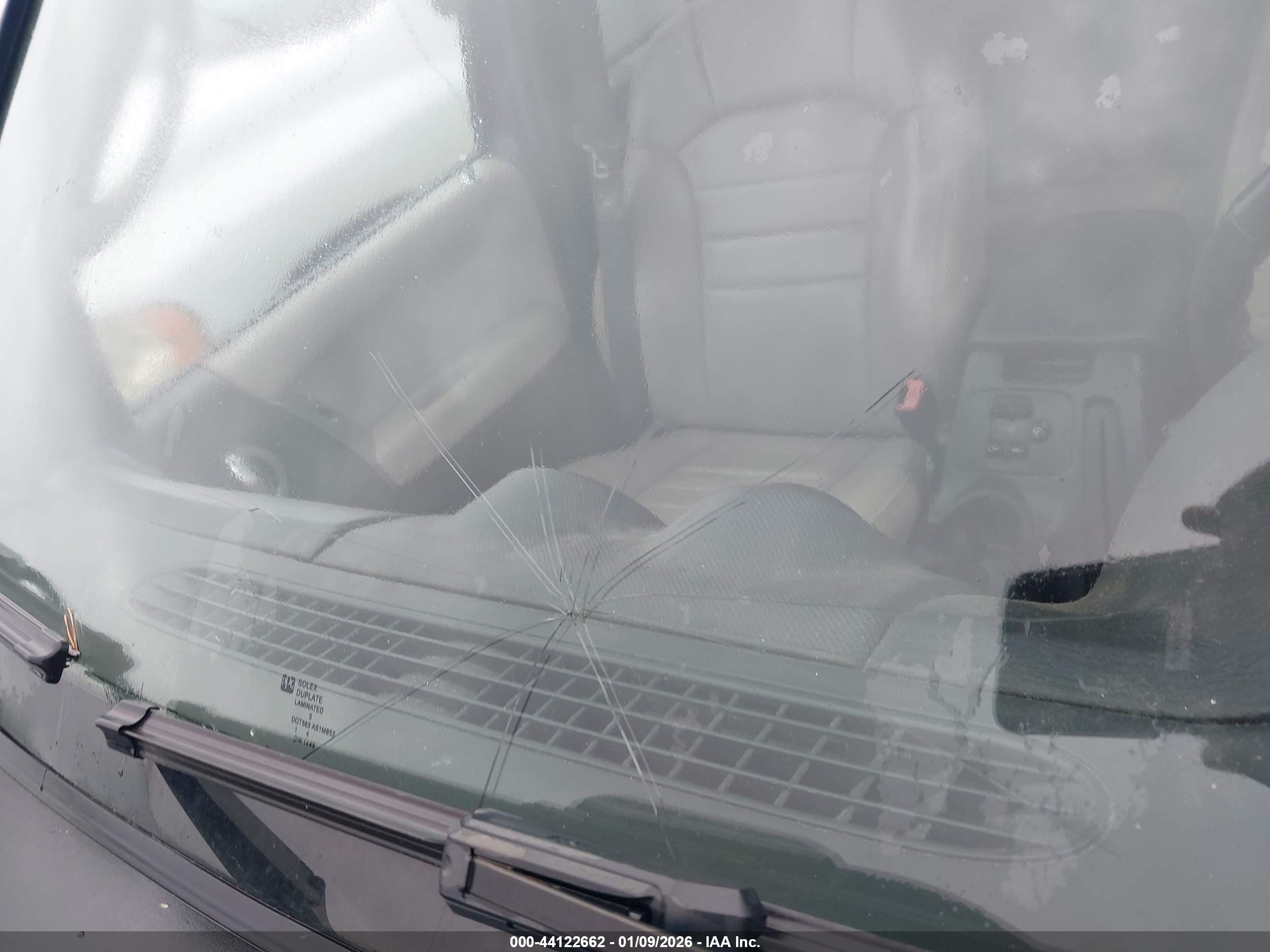 JEEP LIBERTY image 6