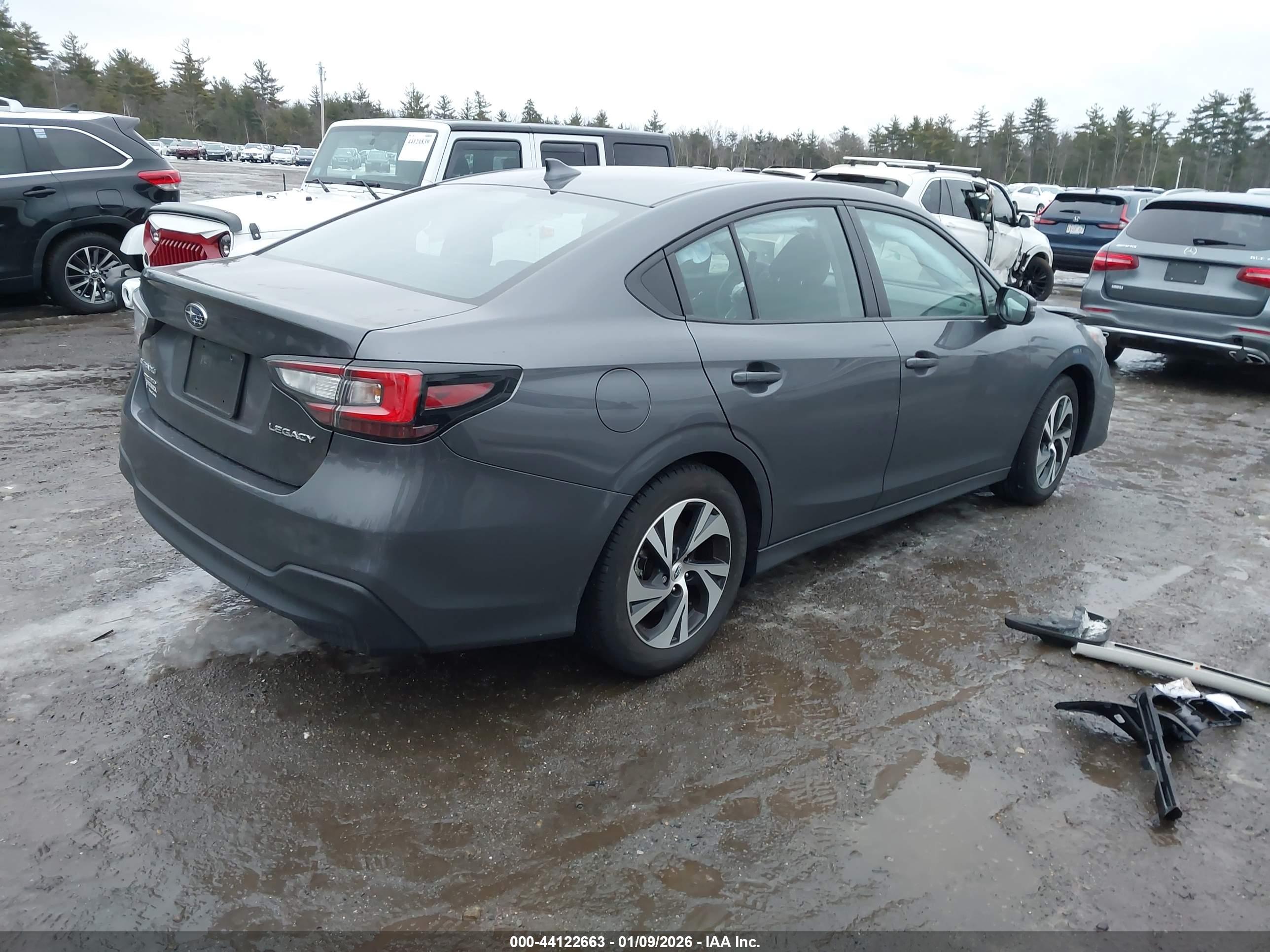 SUBARU LEGACY image 4