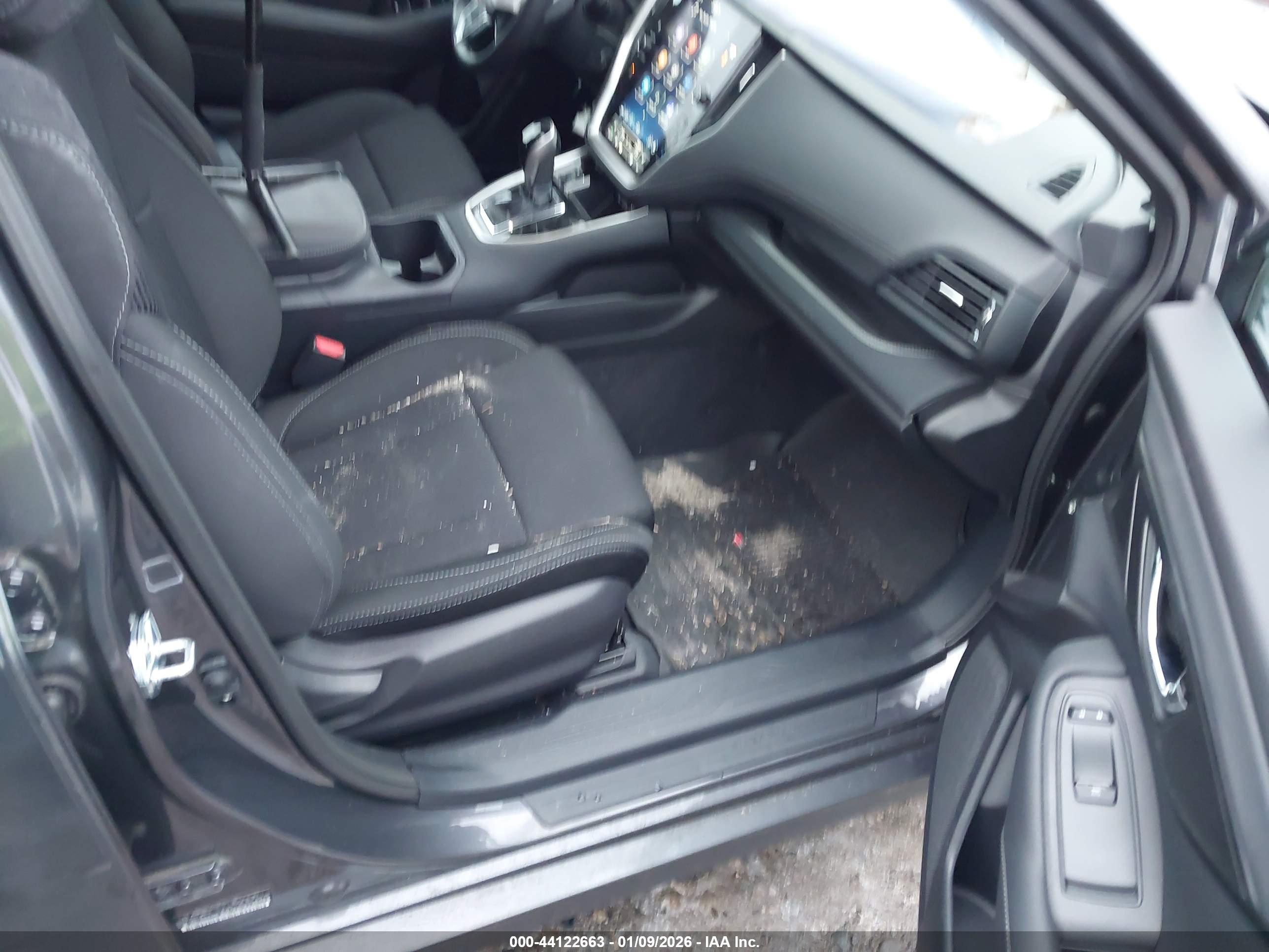 SUBARU LEGACY image 5
