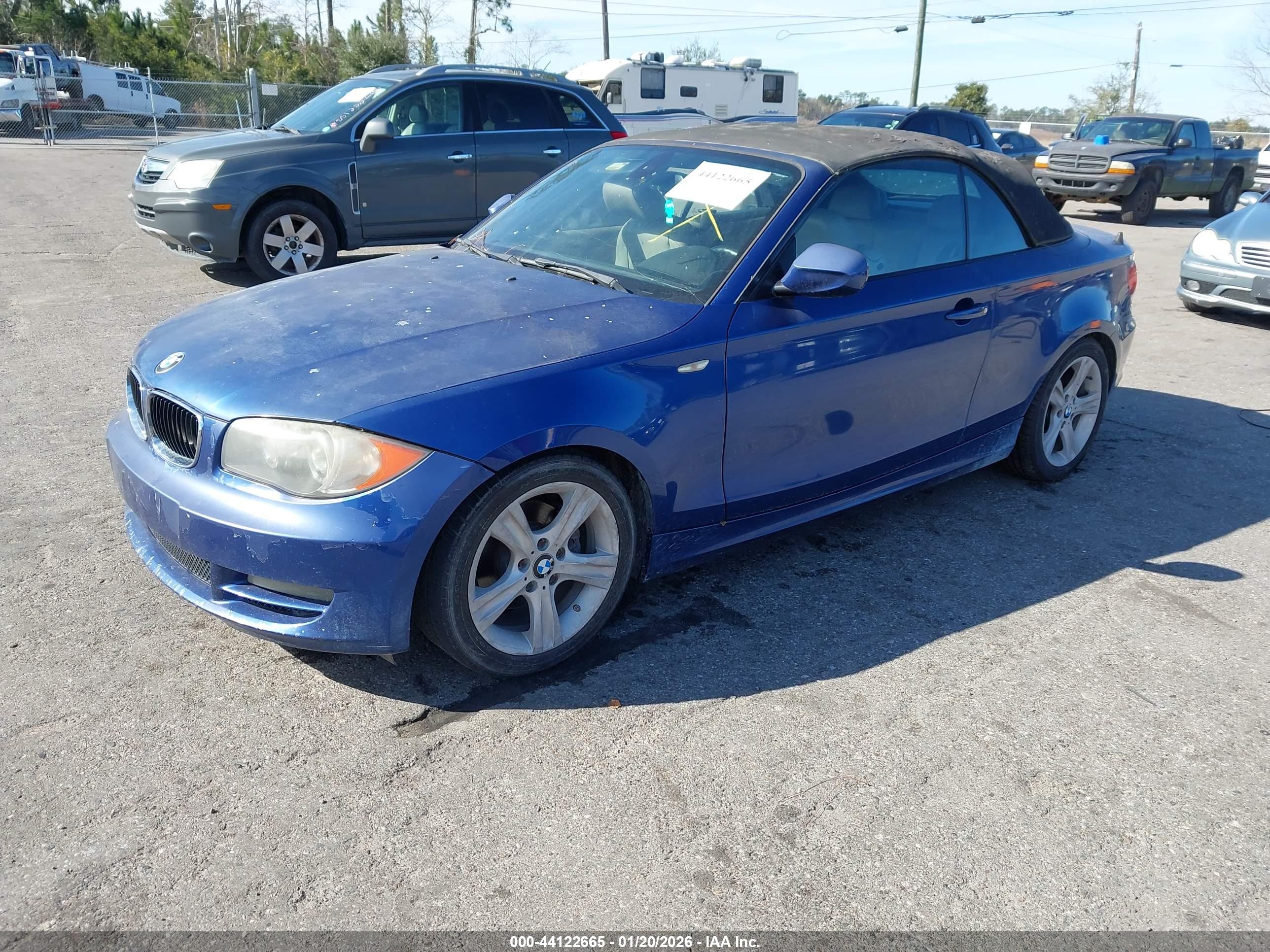 BMW 128I image 2
