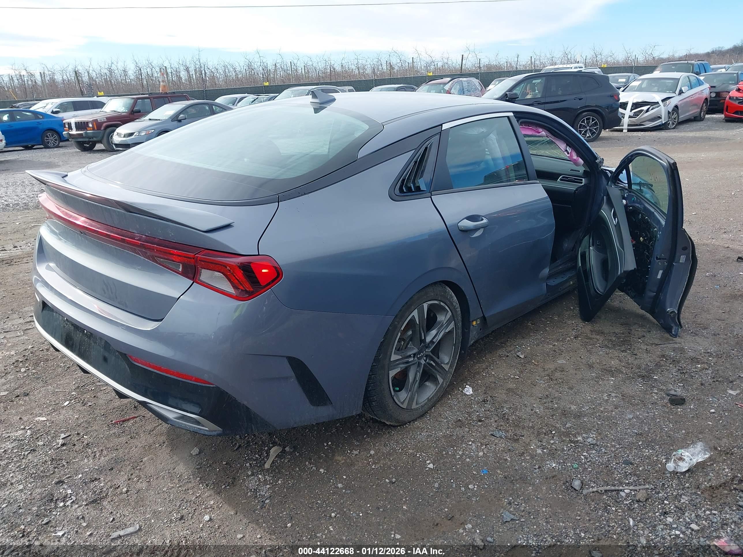 KIA K5 image 4