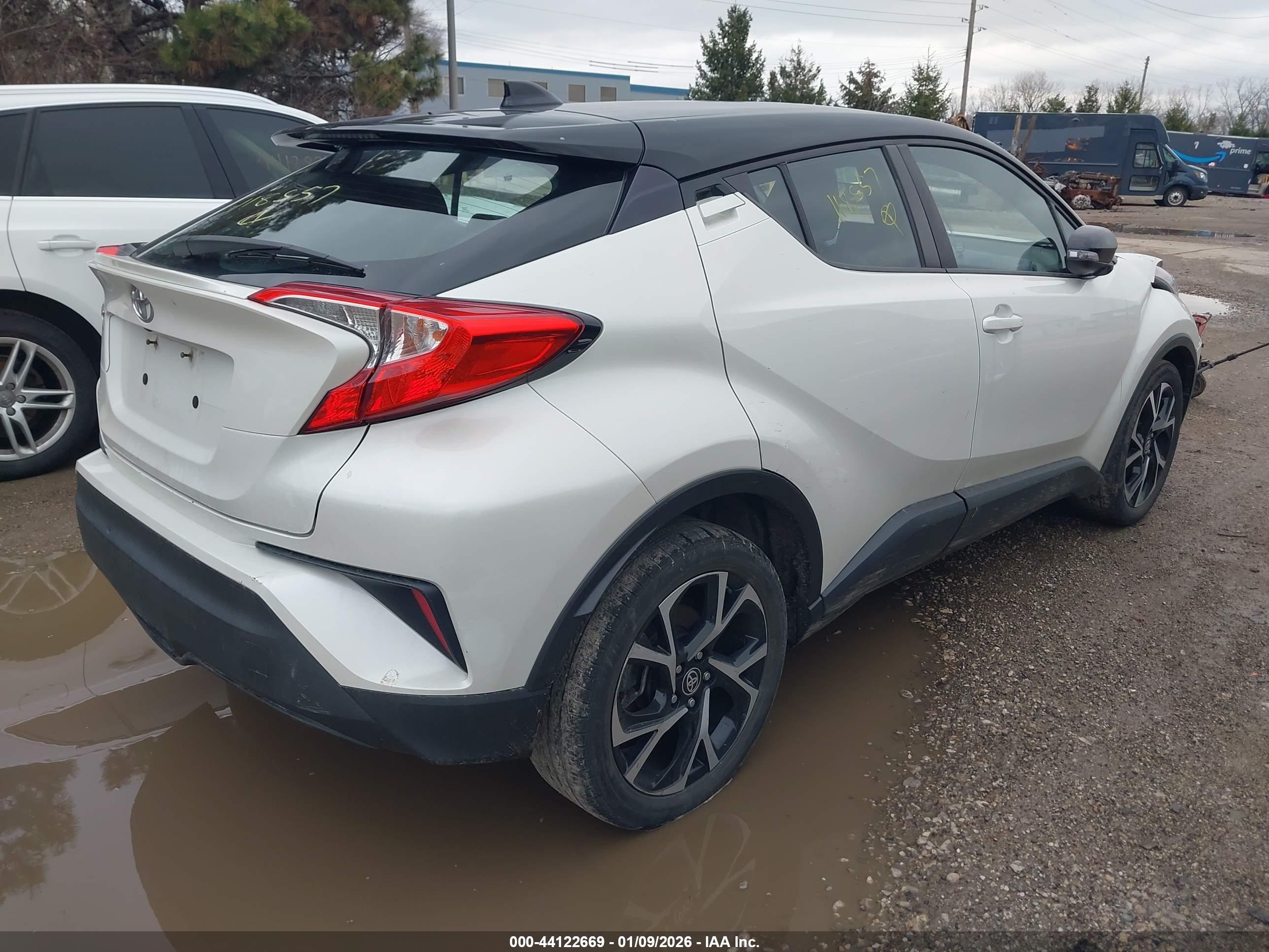TOYOTA C-HR image 4