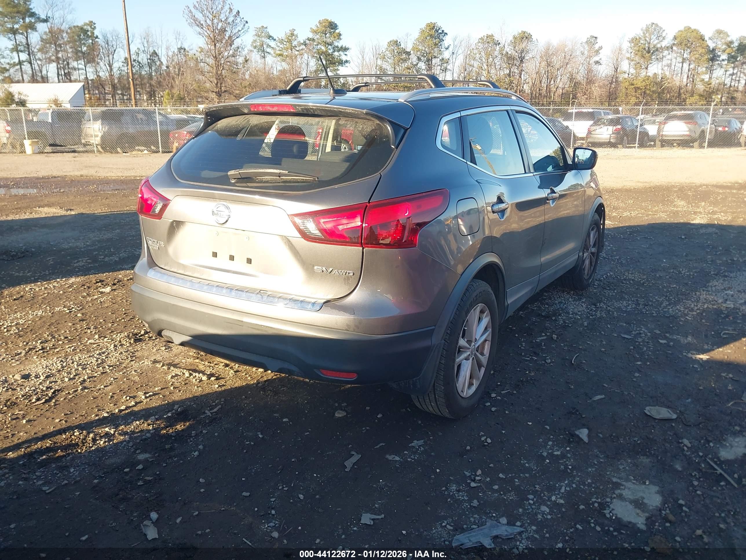 NISSAN ROGUE image 4