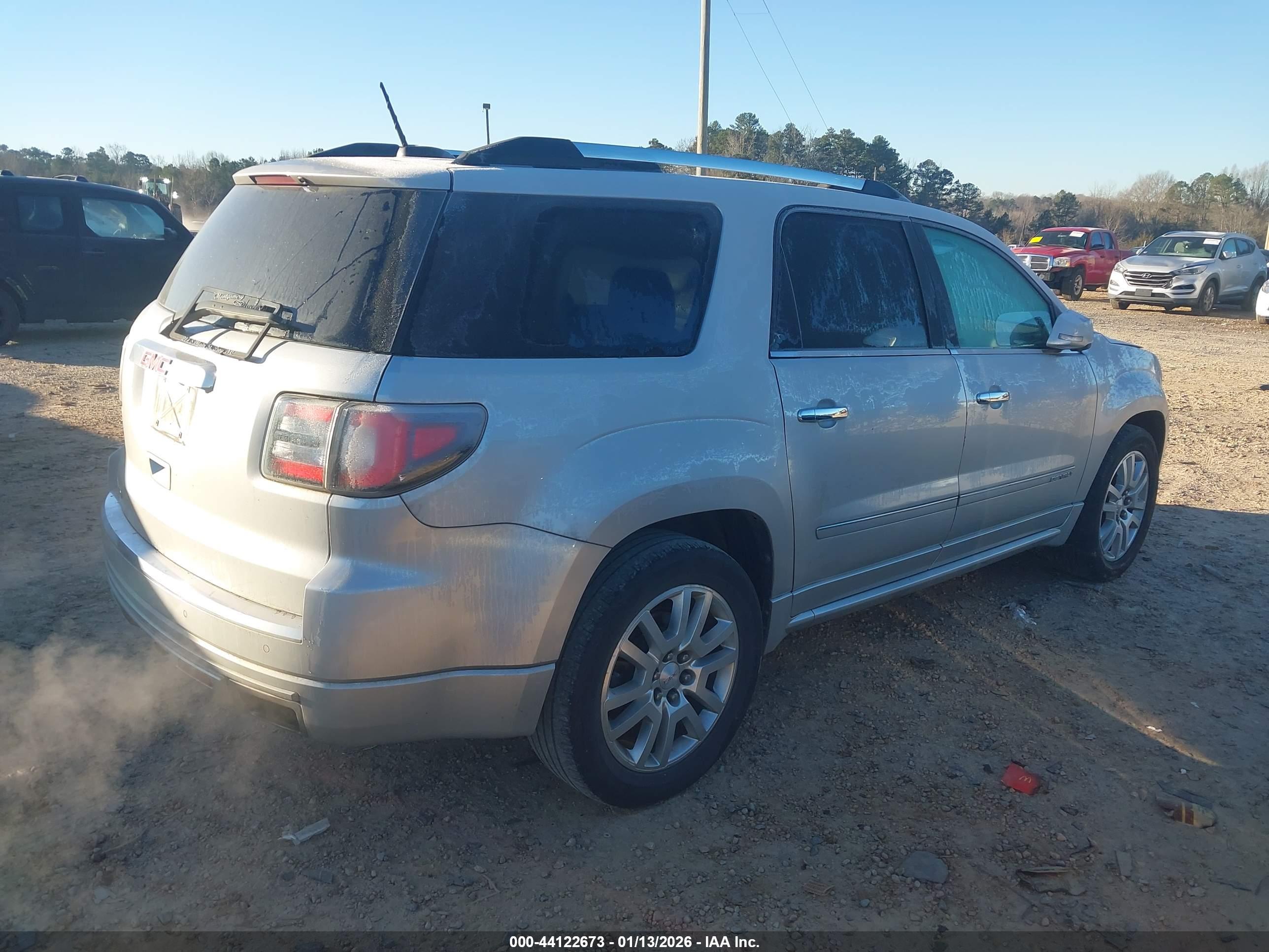 GMC ACADIA image 4