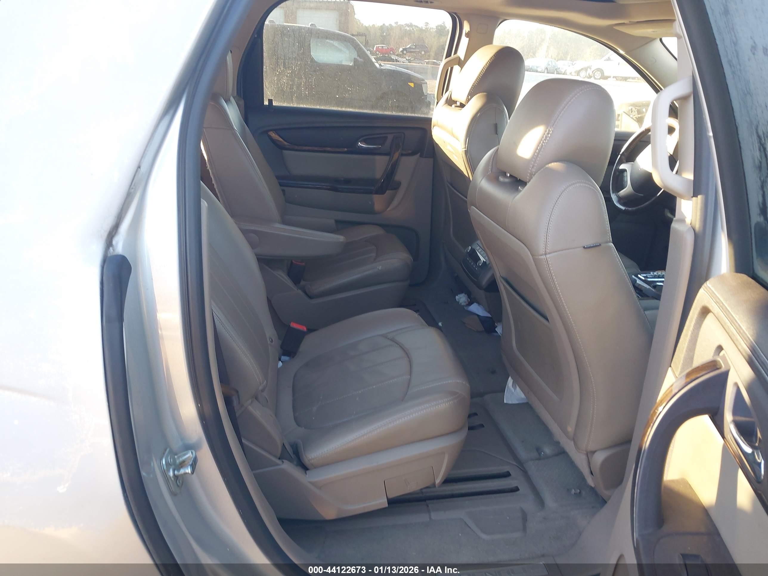 GMC ACADIA image 8