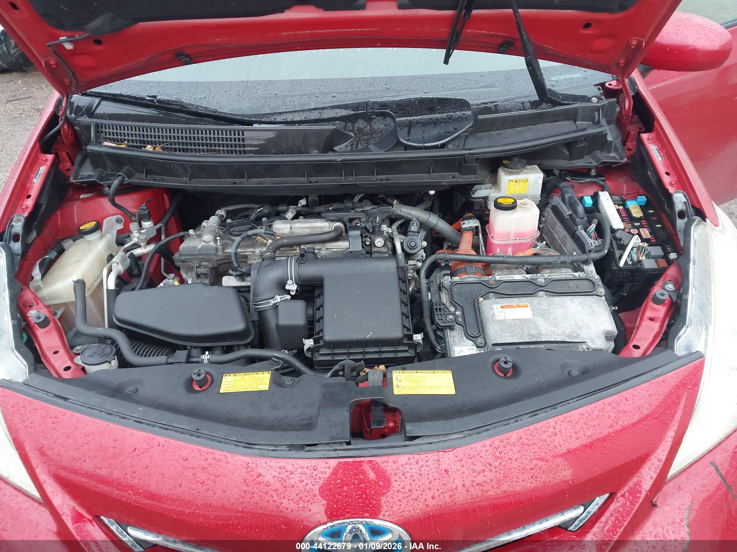 TOYOTA PRIUS image 10