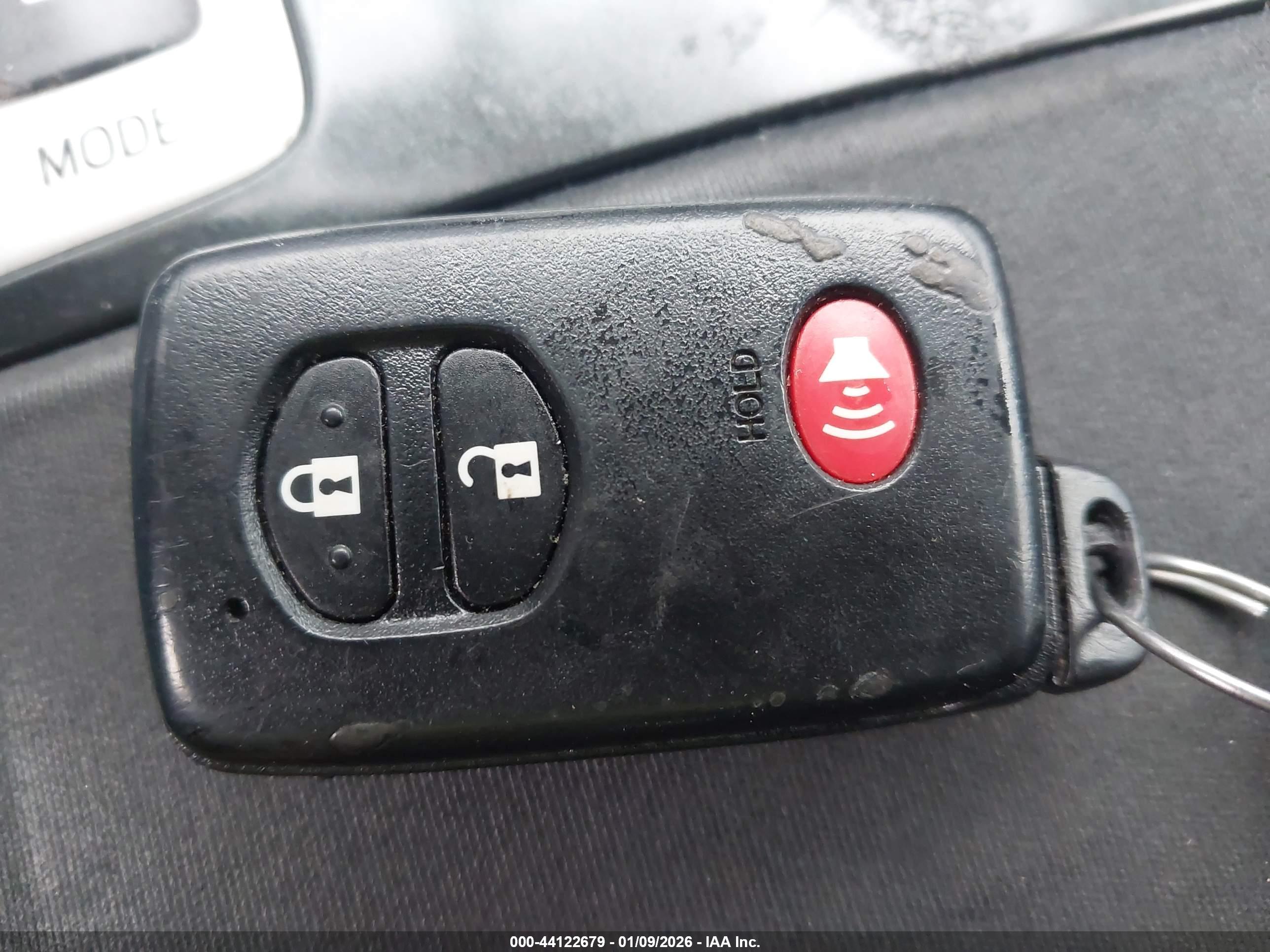 TOYOTA PRIUS image 11