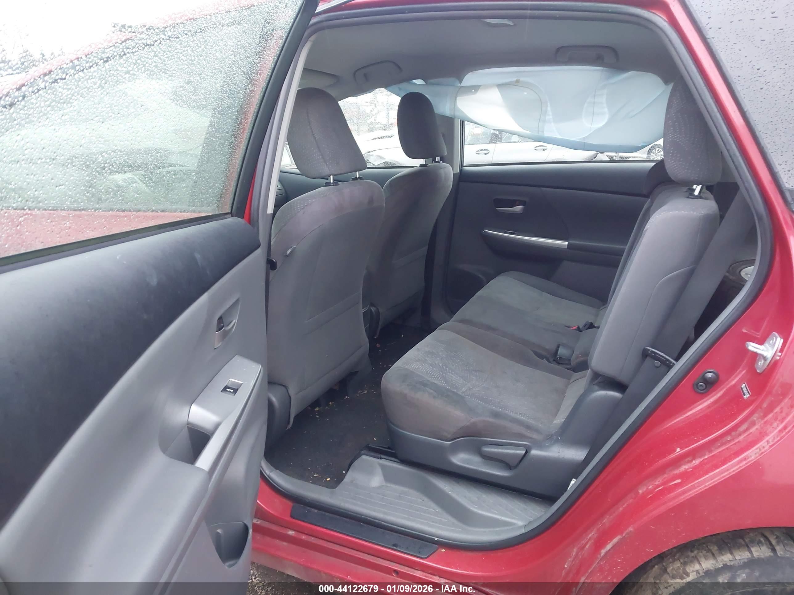 TOYOTA PRIUS image 8