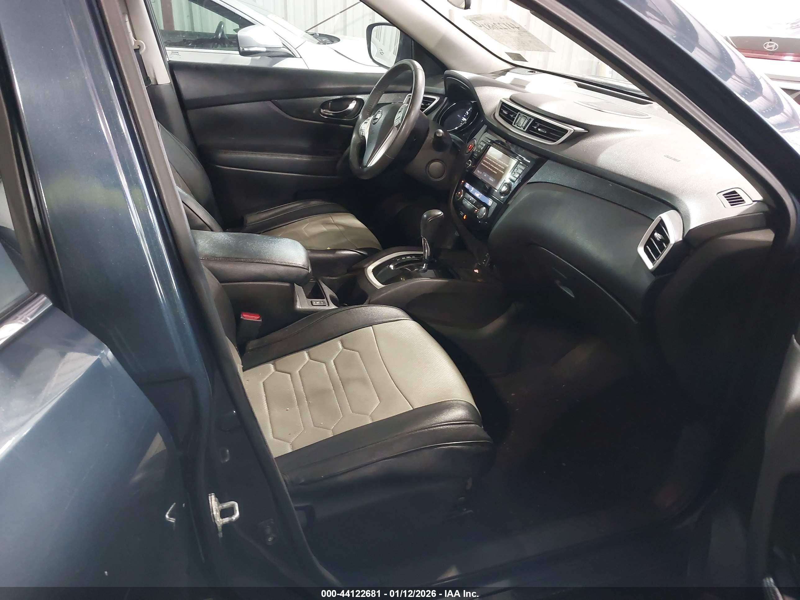 NISSAN ROGUE image 5