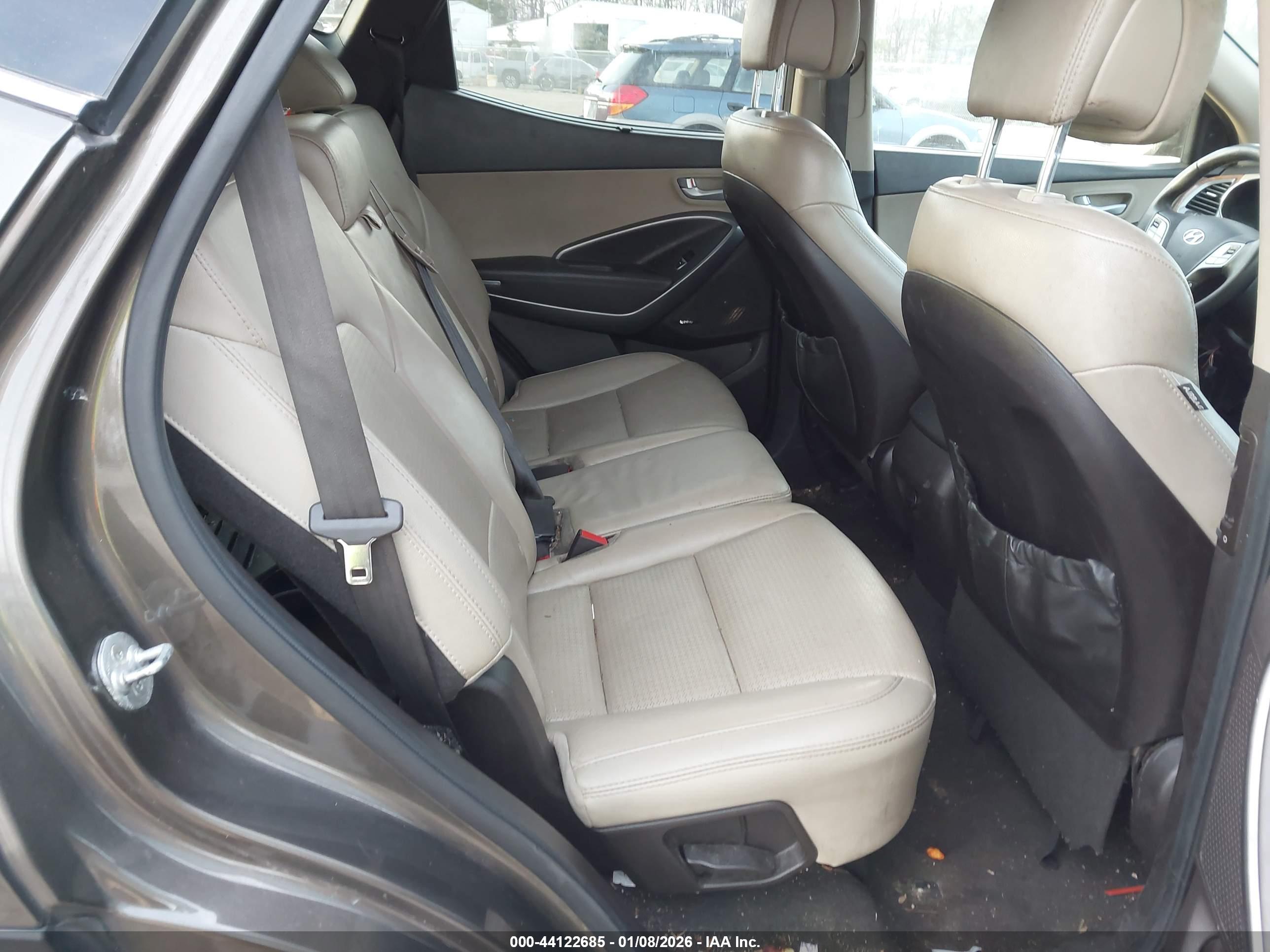 HYUNDAI SANTA image 8