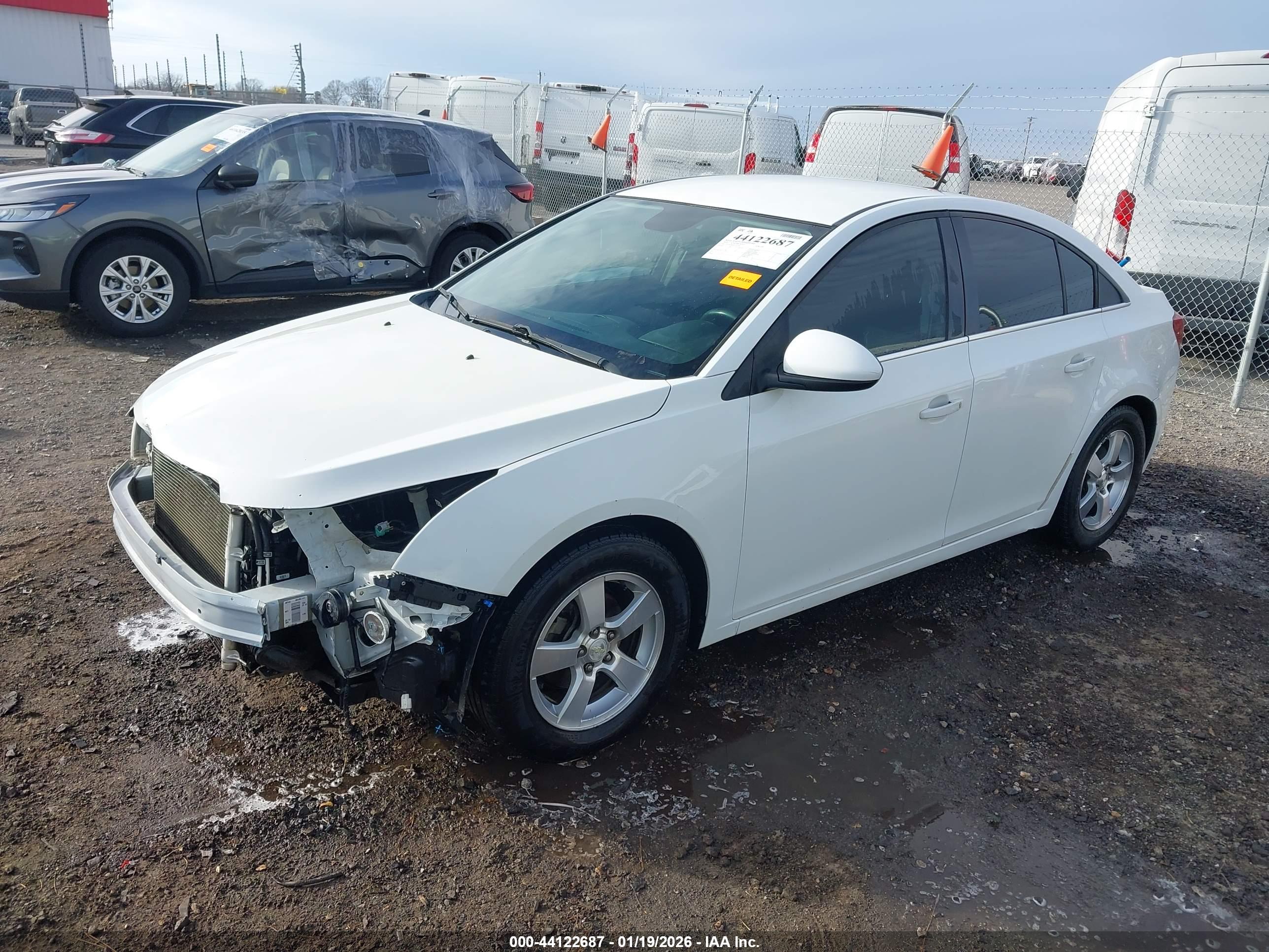 CHEVROLET CRUZE image 2