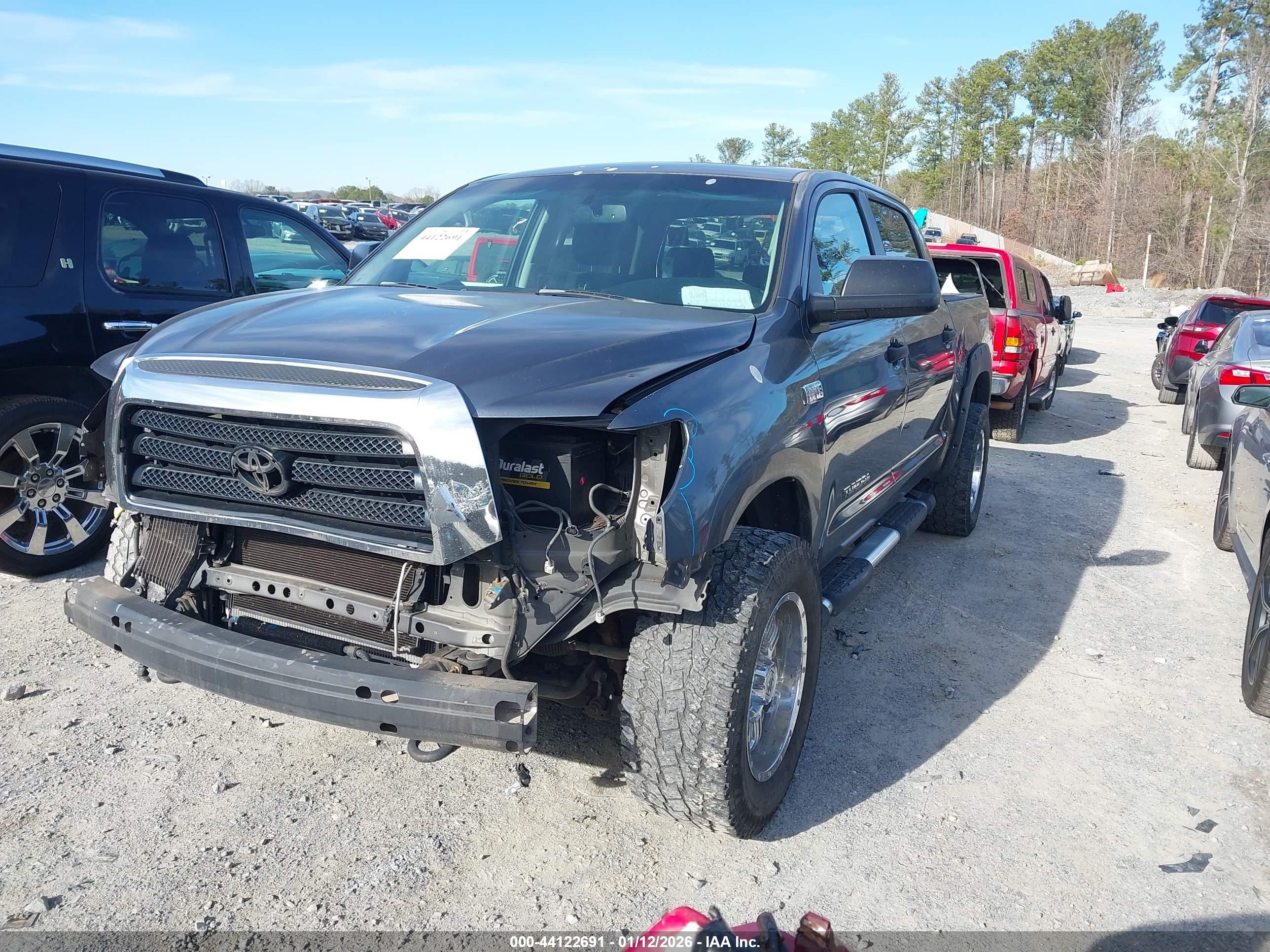 TOYOTA TUNDRA image 2