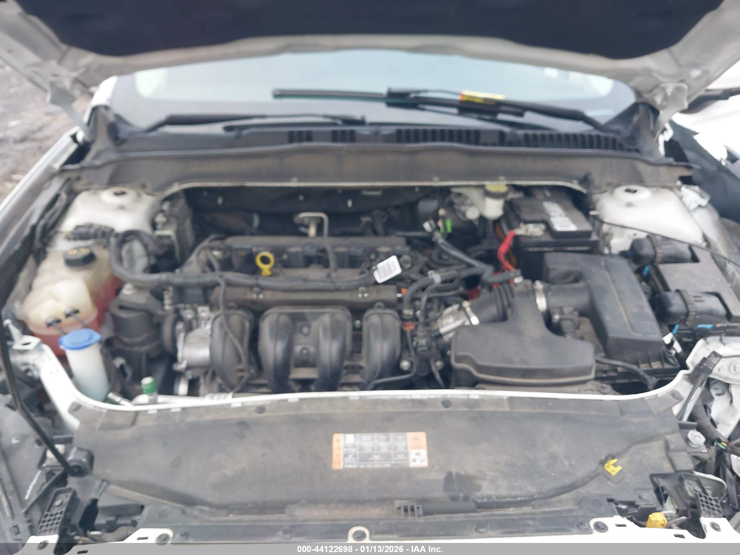 FORD FUSION image 10